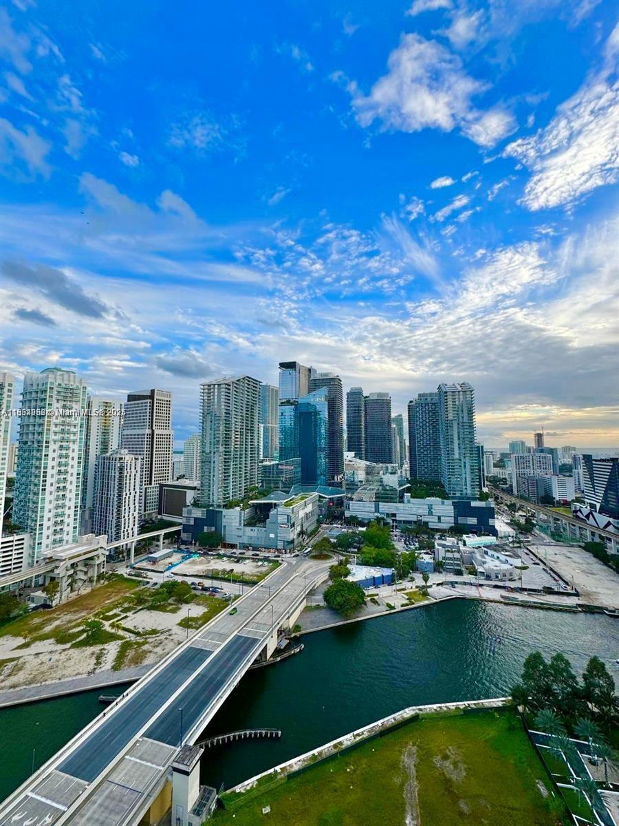 350 S Miami Ave #3010, Miami FL 33130