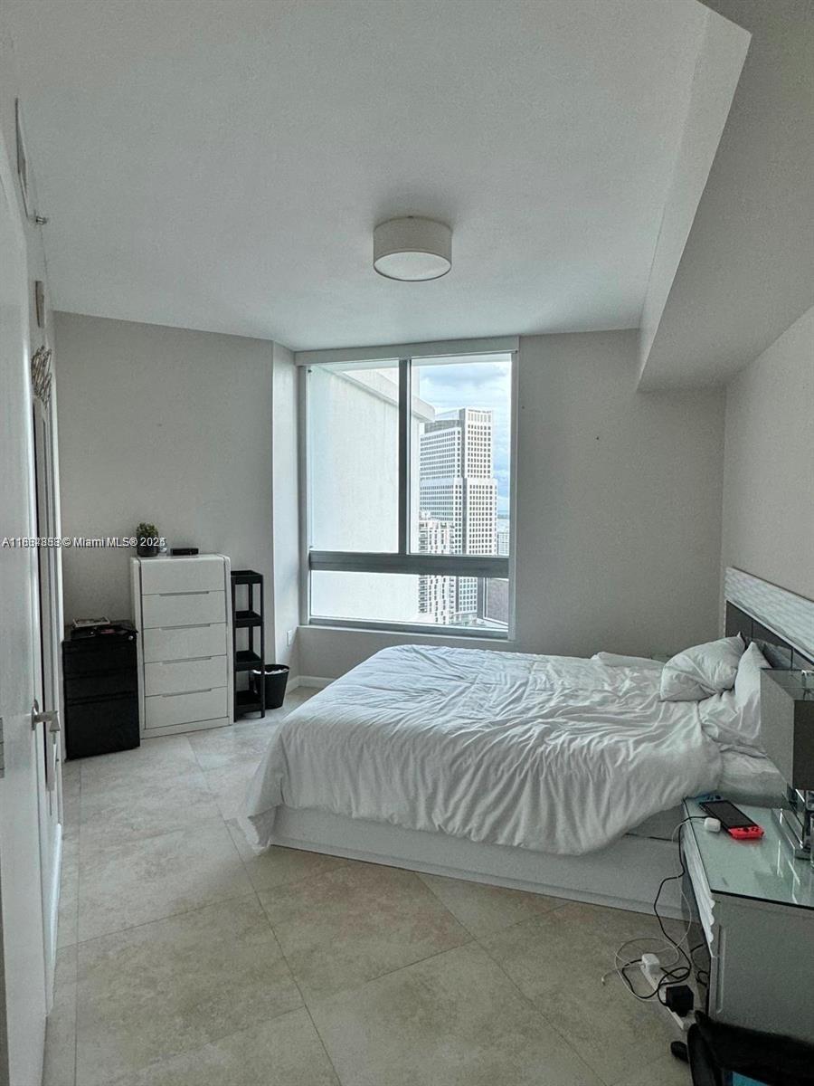 350 S Miami Ave #3010, Miami FL 33130