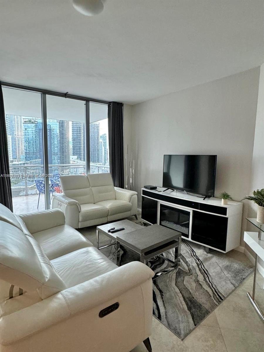 350 S Miami Ave #3010, Miami FL 33130