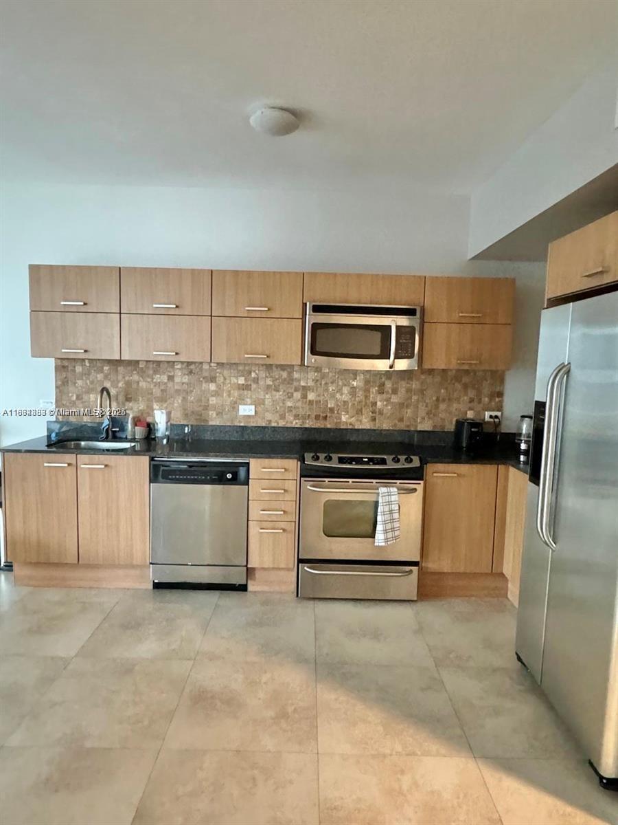 350 S Miami Ave #3010, Miami FL 33130