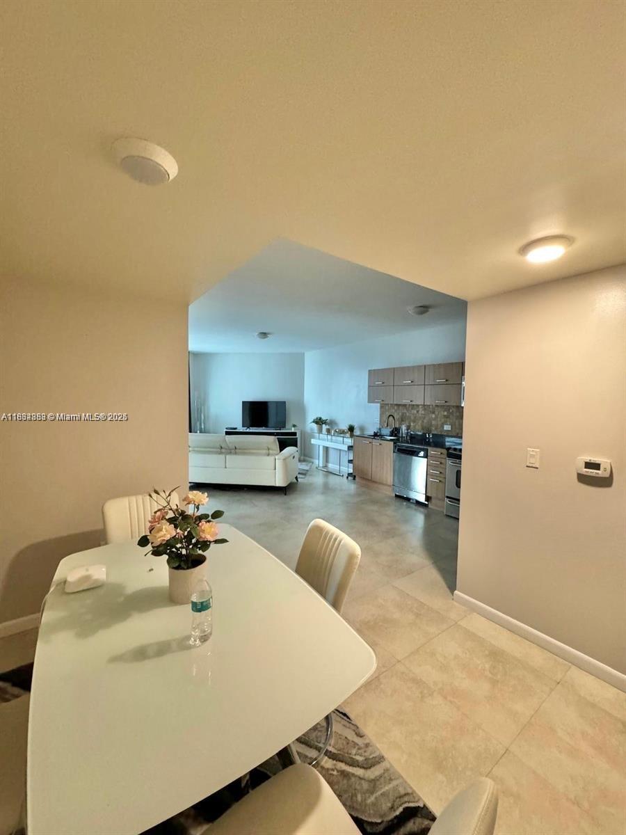 350 S Miami Ave #3010, Miami FL 33130