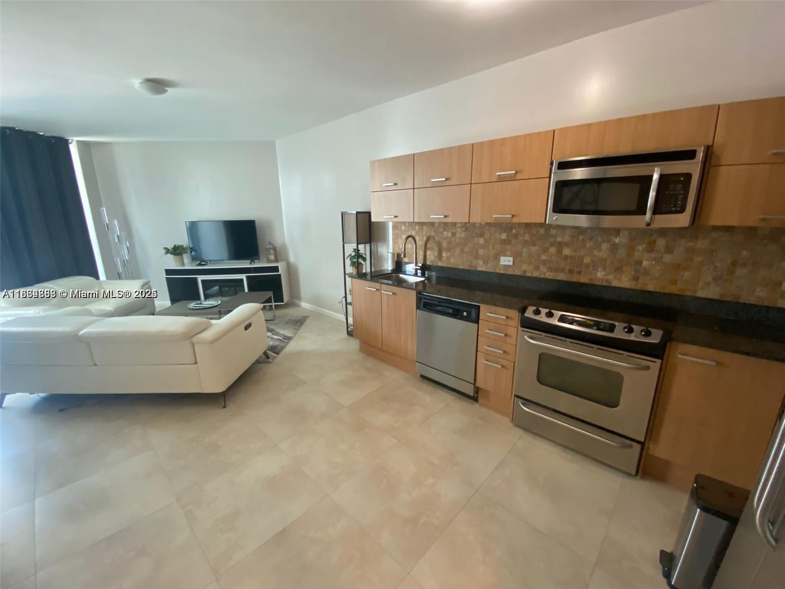 350 S Miami Ave #3010, Miami FL 33130