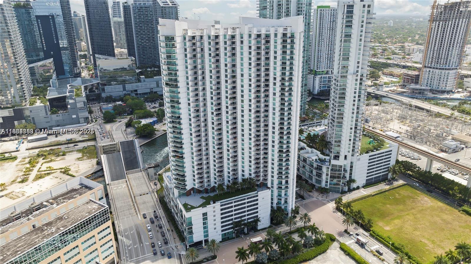 350 S Miami Ave #3010, Miami FL 33130