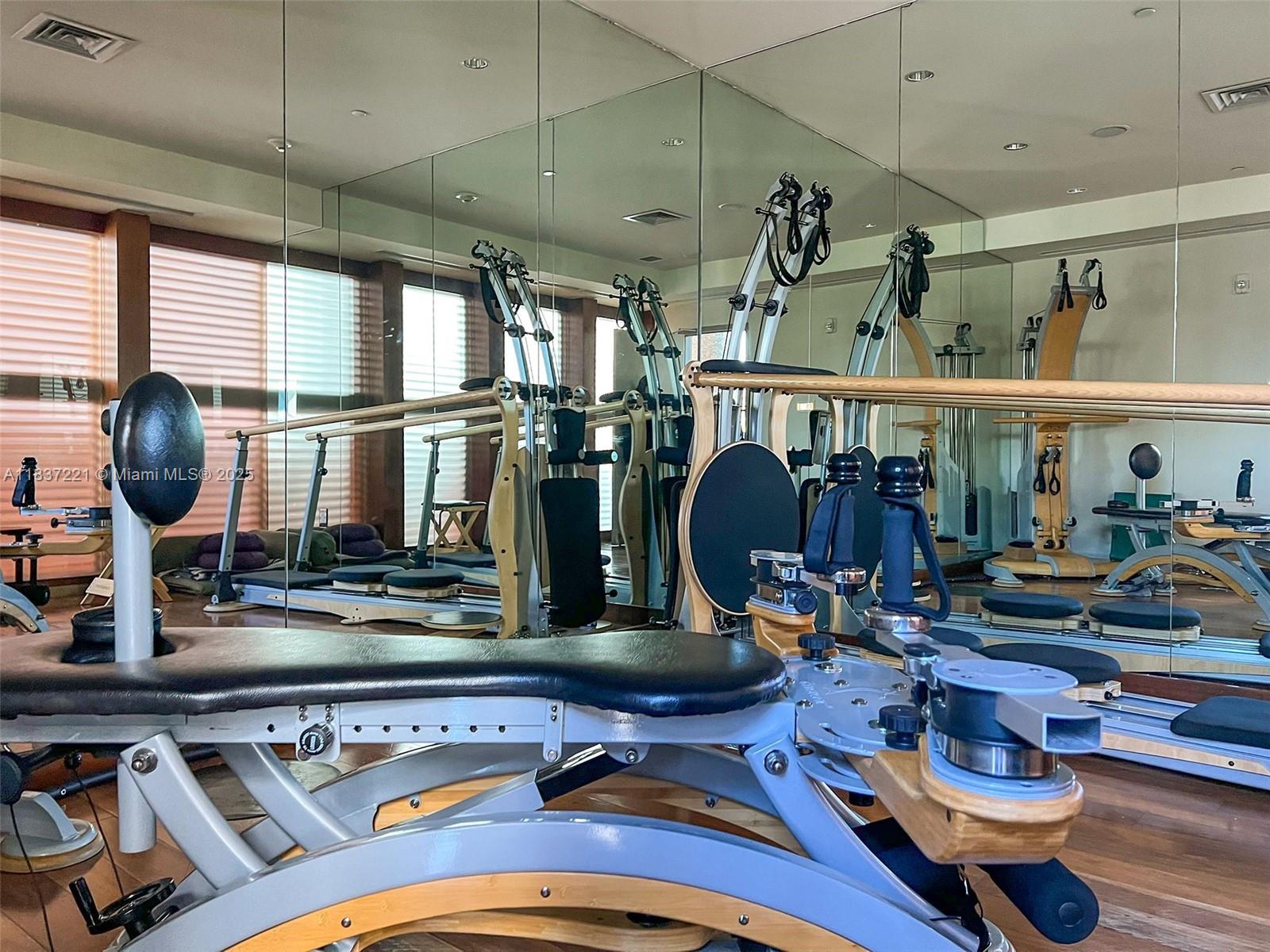 6801 Collins Ave #LPH17, Miami Beach FL 33141