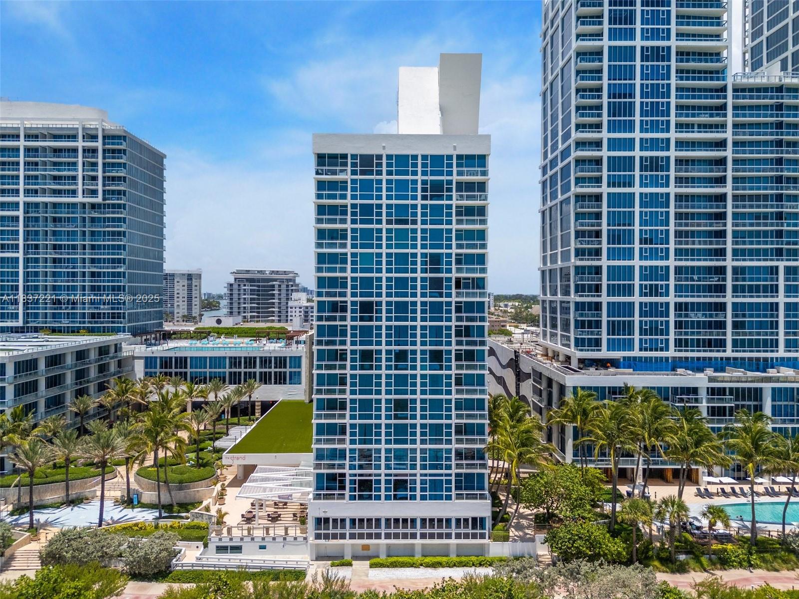 6801 Collins Ave #LPH17, Miami Beach FL 33141