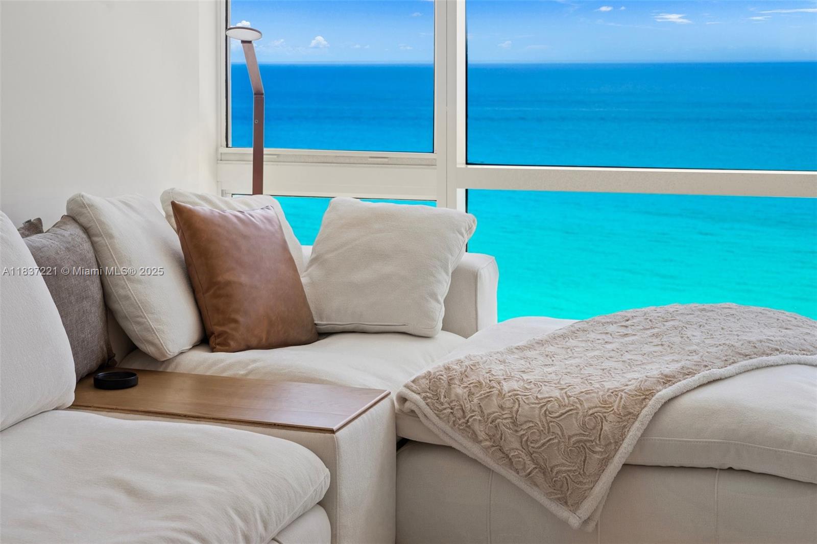 6801 Collins Ave #LPH17, Miami Beach FL 33141
