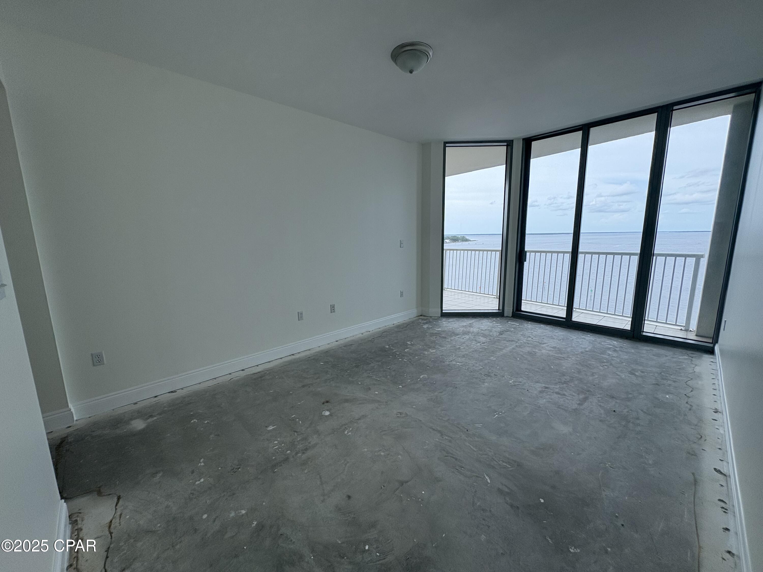 Image 17 For 6422 Highway 98  1105
