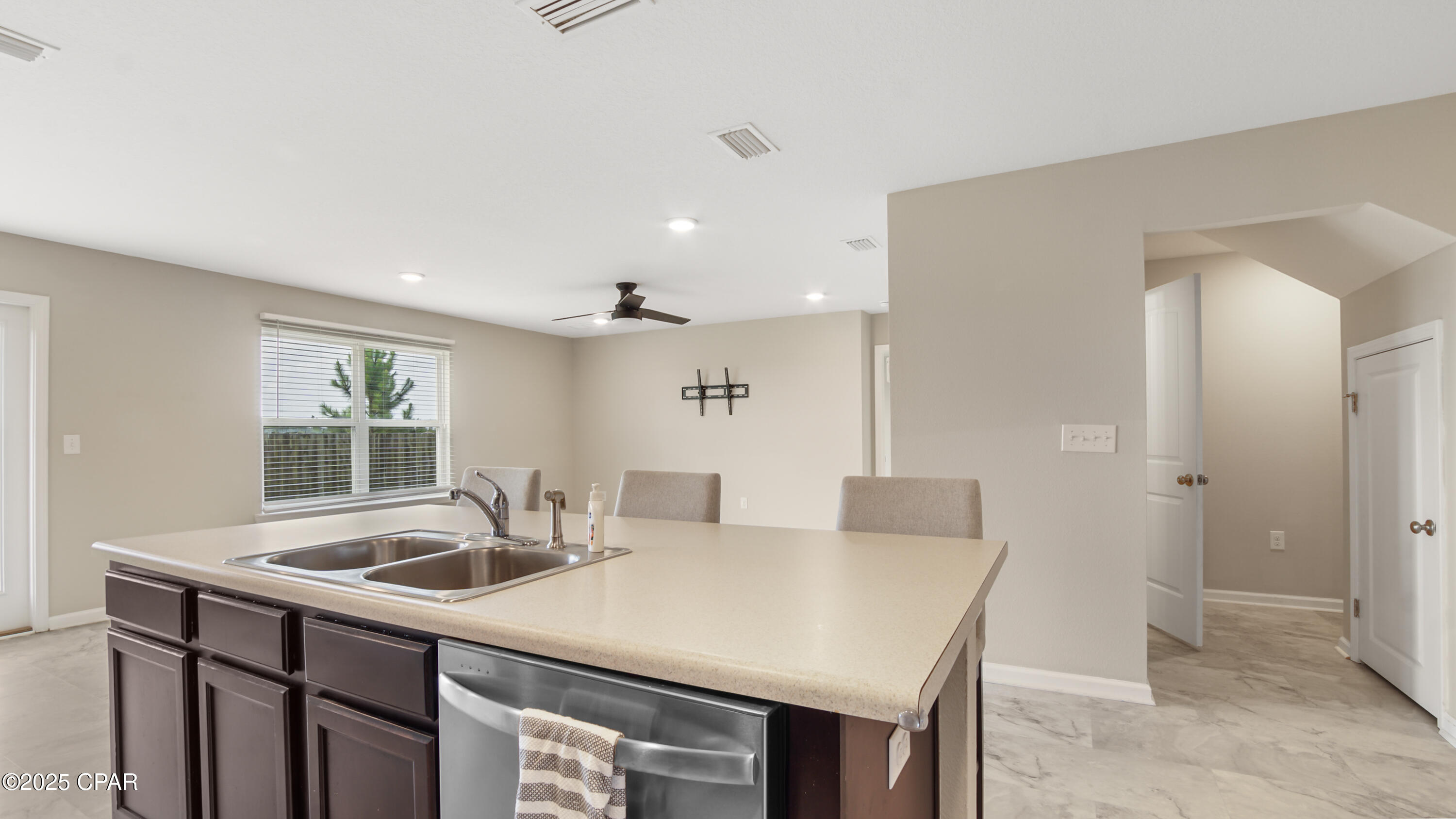 Image 12 For 7115 Shimano Way