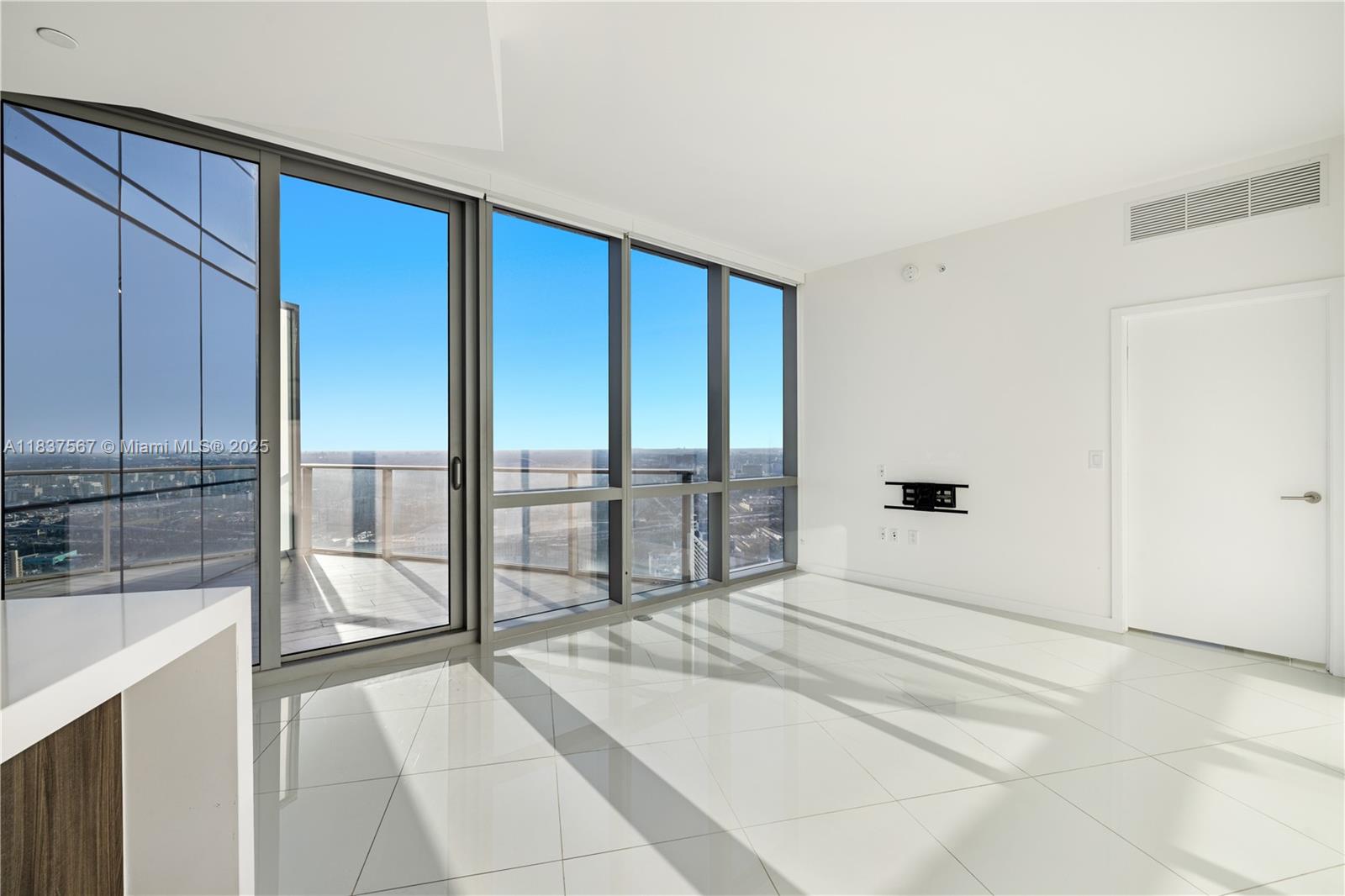 851 NE 1st Ave #4202, Miami FL 33132