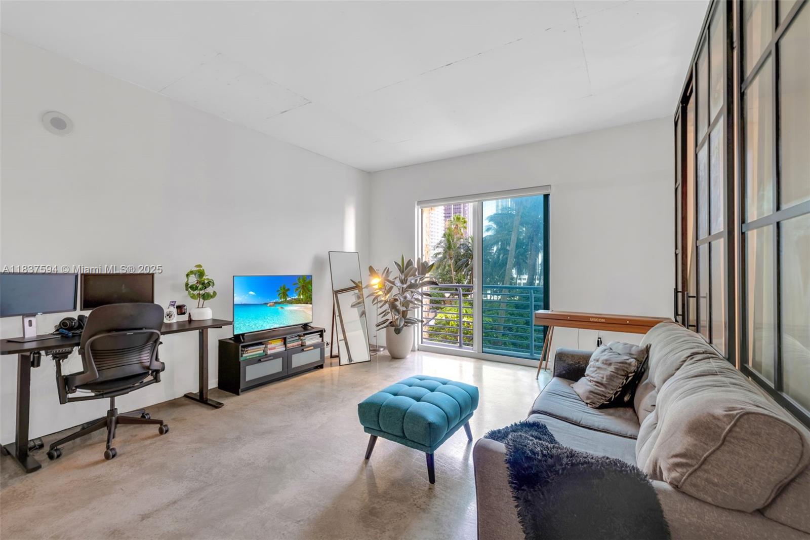 234 NE 3rd St #1108, Miami FL 33132