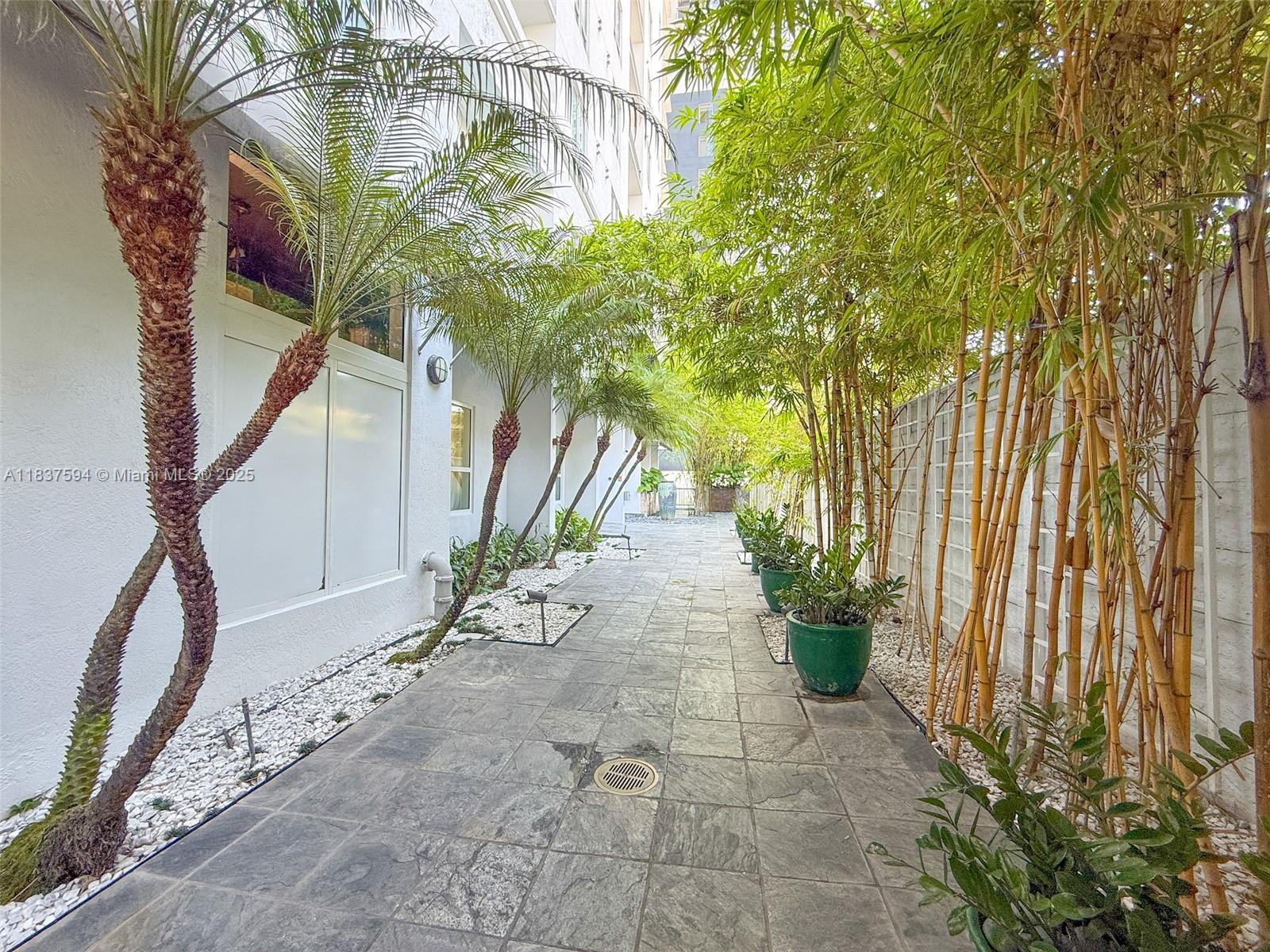 234 NE 3rd St #1108, Miami FL 33132
