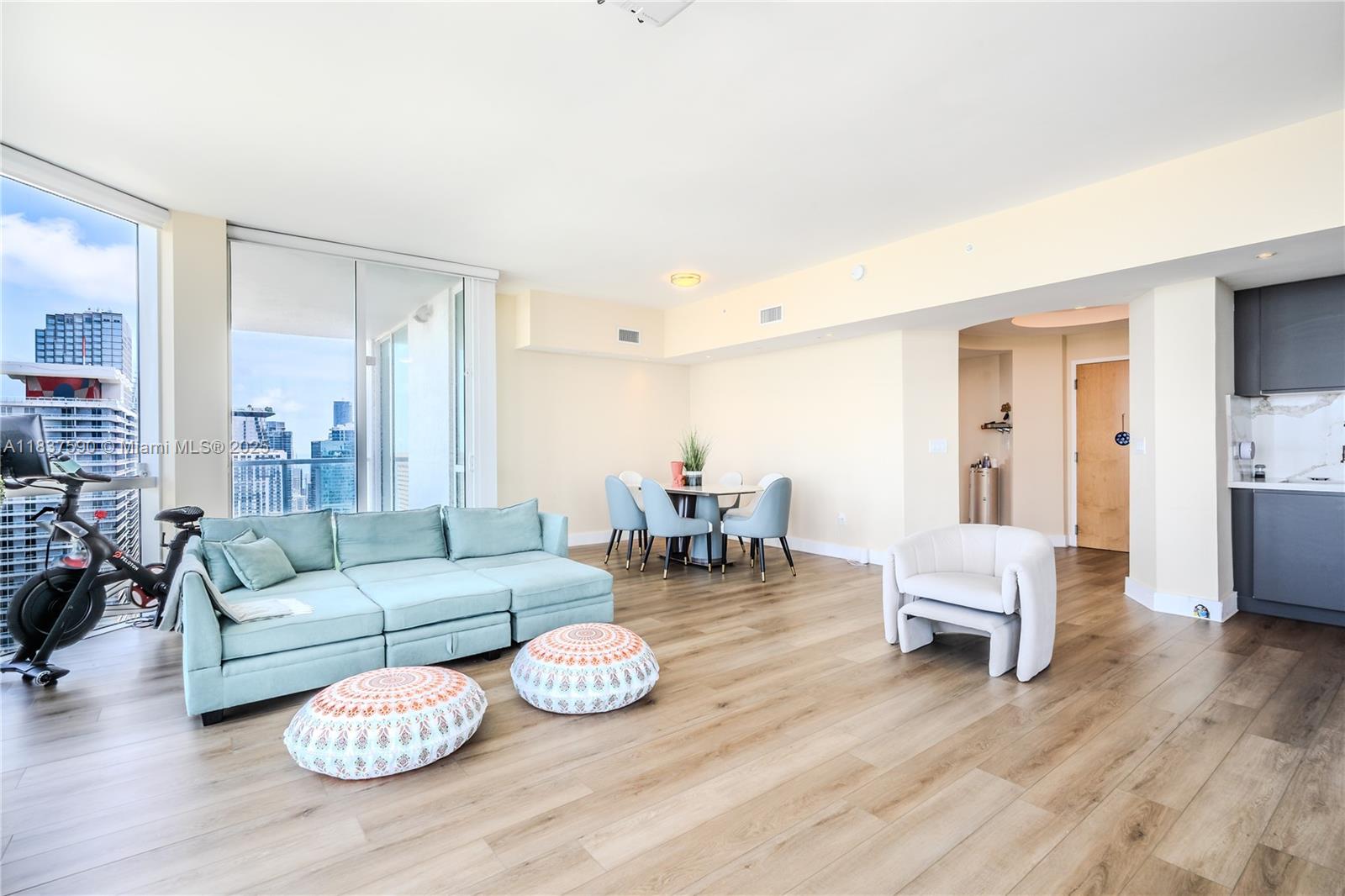 244 Biscayne Blvd #4803, Miami FL 33132