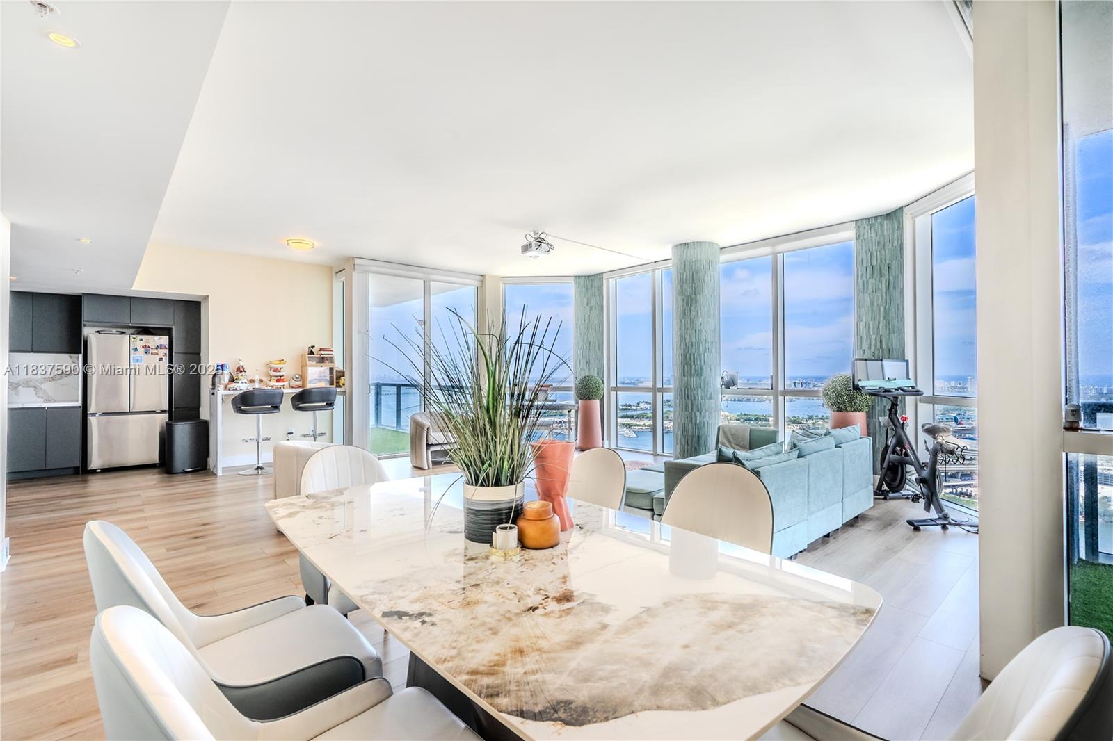 244 Biscayne Blvd #4803, Miami FL 33132