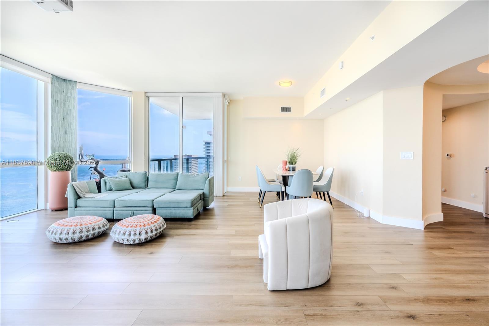 244 Biscayne Blvd #4803, Miami FL 33132