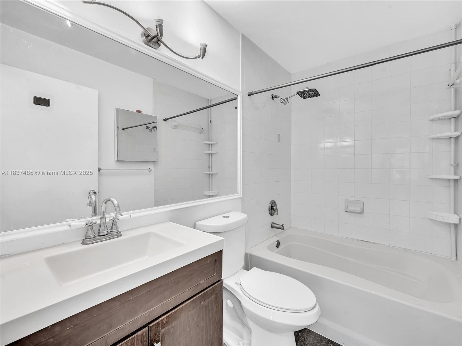 2071 Renaissance Blvd #303, Miramar, Florida image 18