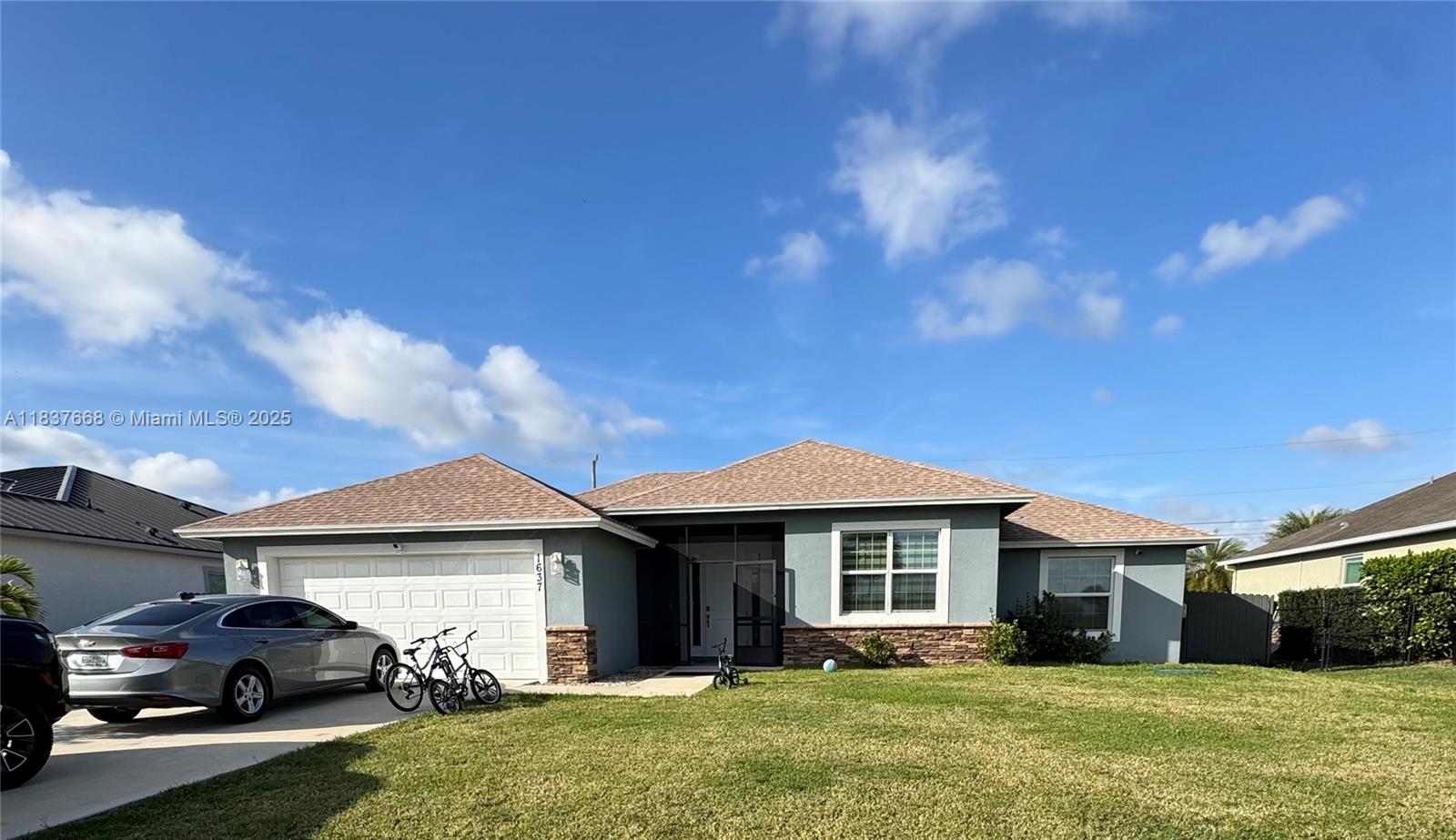 Homes for sale in Port St Lucie, FL | 1637 Sw Daysland Ave, Port St Lucie, FL 34953 | MLS# A11837668