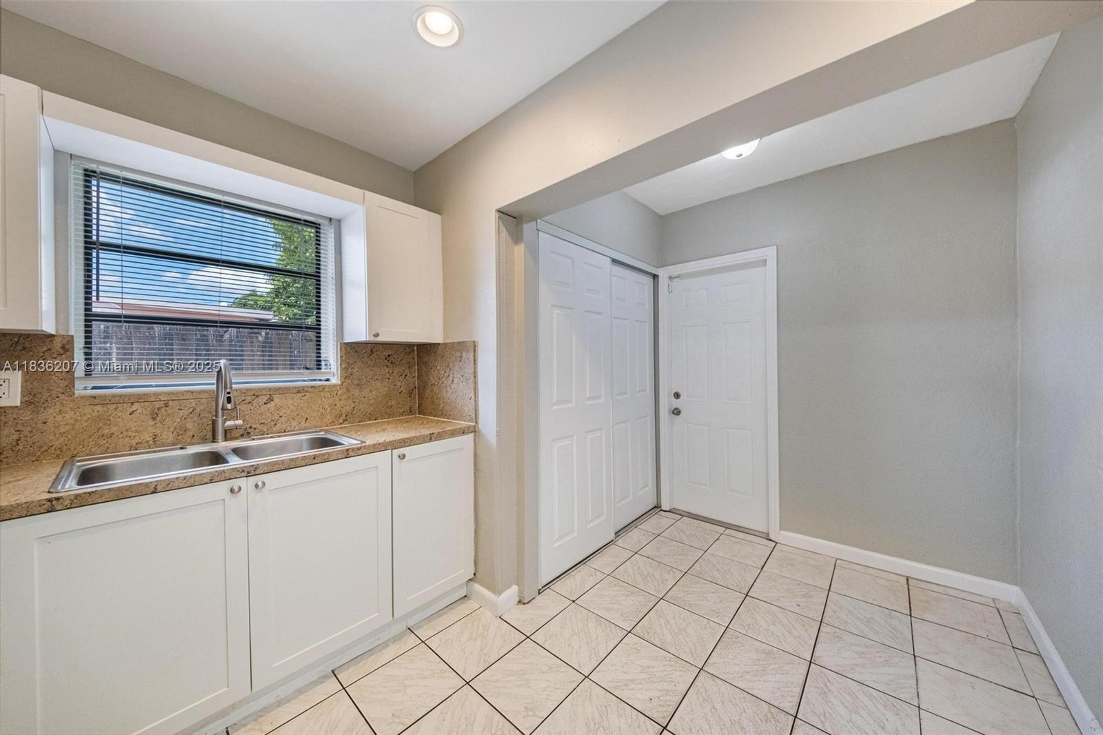 7521 Indigo St, Miramar, Florida image 12