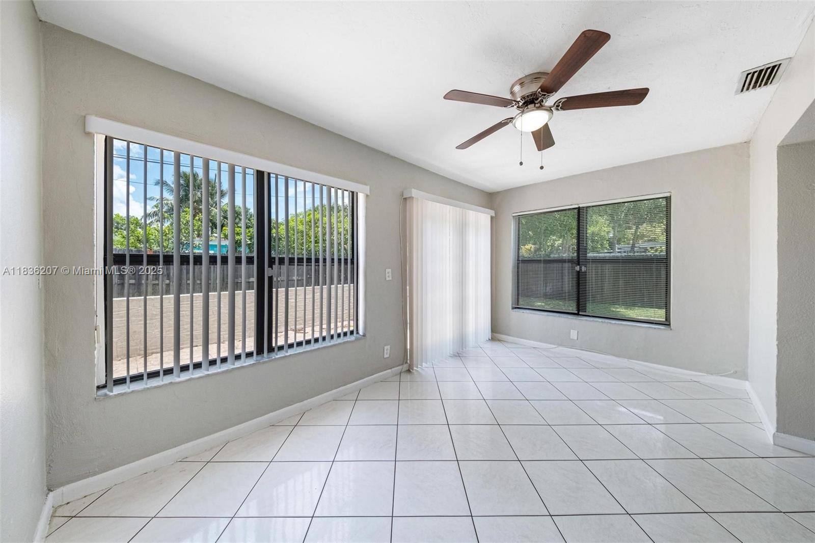 7521 Indigo St, Miramar, Florida image 18