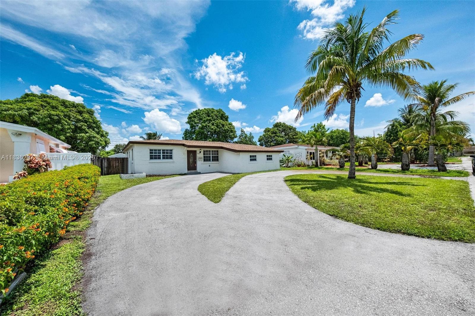 7521 Indigo St, Miramar, Florida image 2