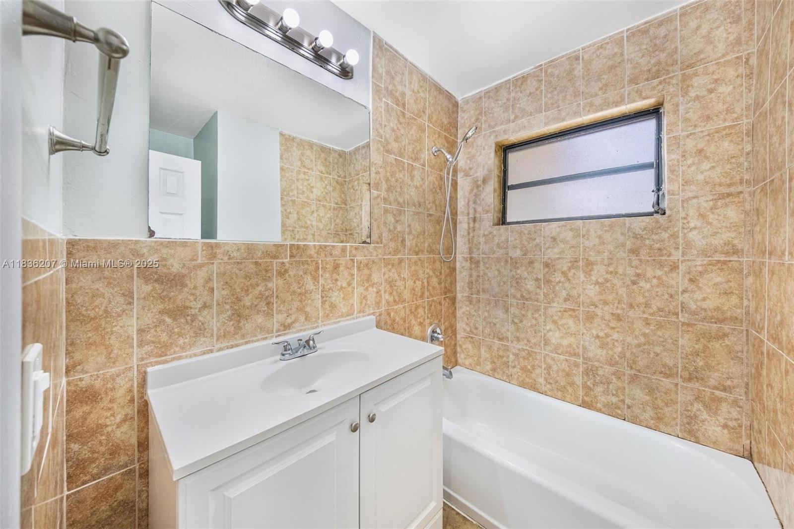 7521 Indigo St, Miramar, Florida image 31