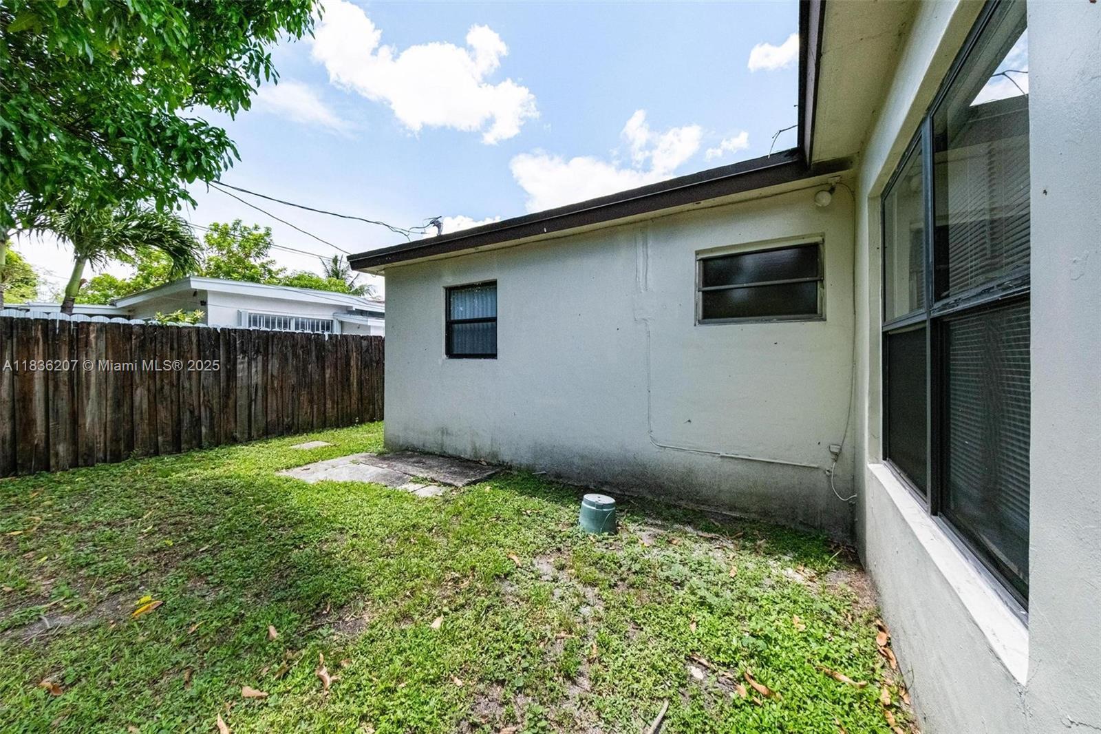 7521 Indigo St, Miramar, Florida image 34