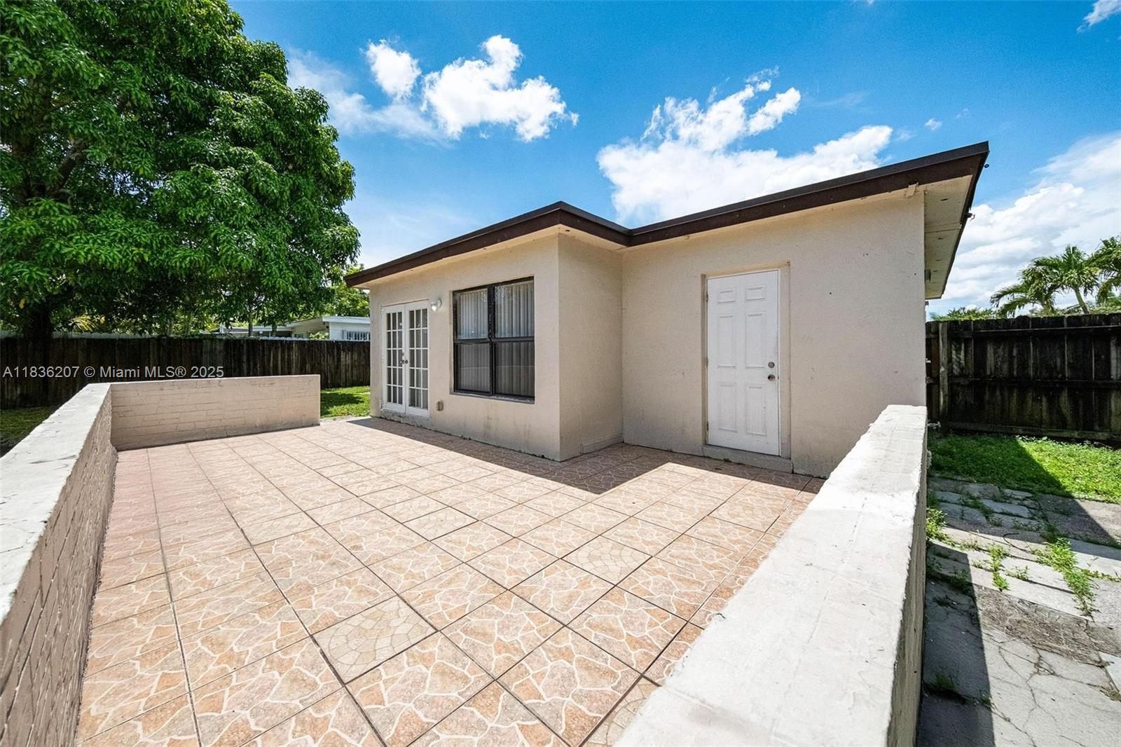 7521 Indigo St, Miramar, Florida image 37