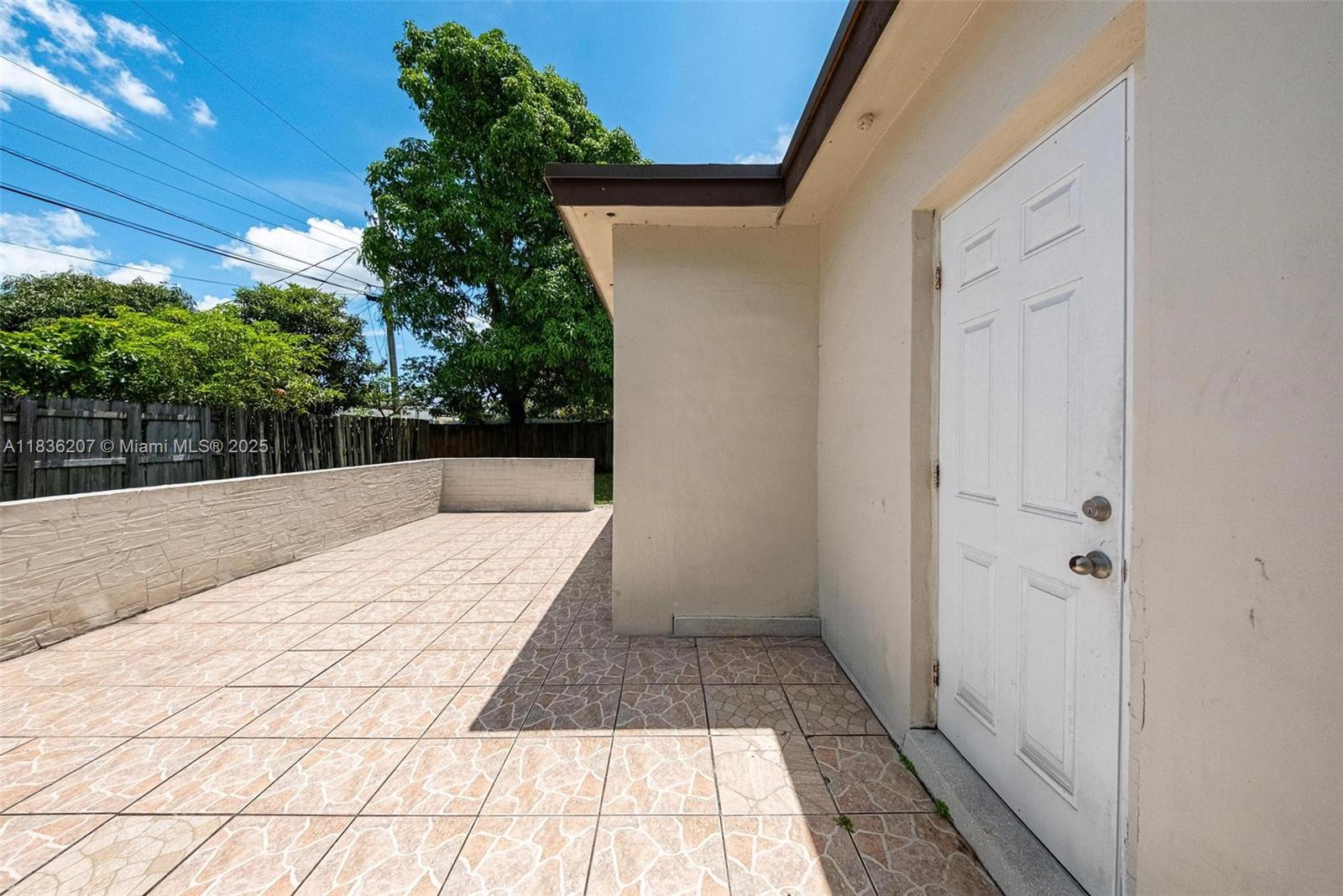 7521 Indigo St, Miramar, Florida image 42