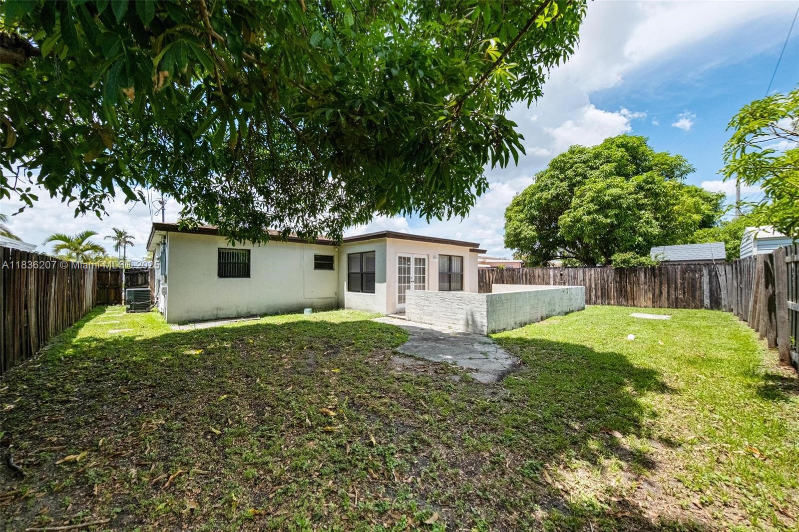 7521 Indigo St, Miramar, Florida image 45