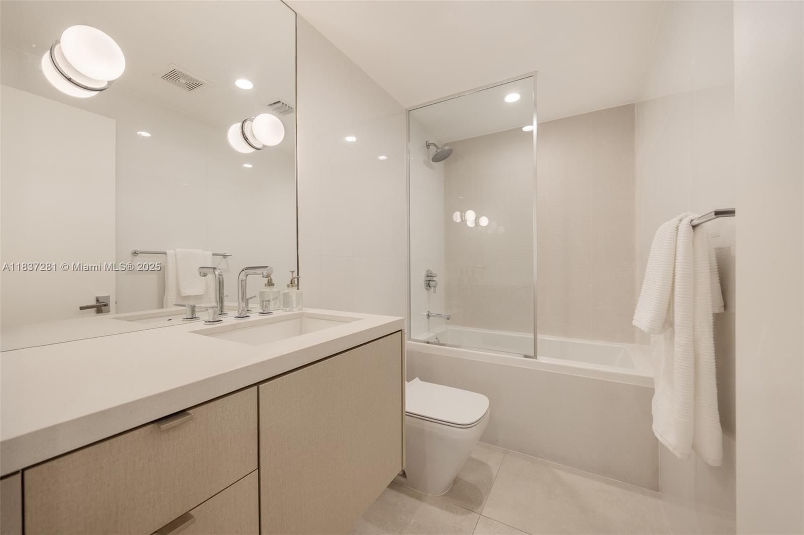7045 SW 67th Ave #40, South Miami, Florida image 25