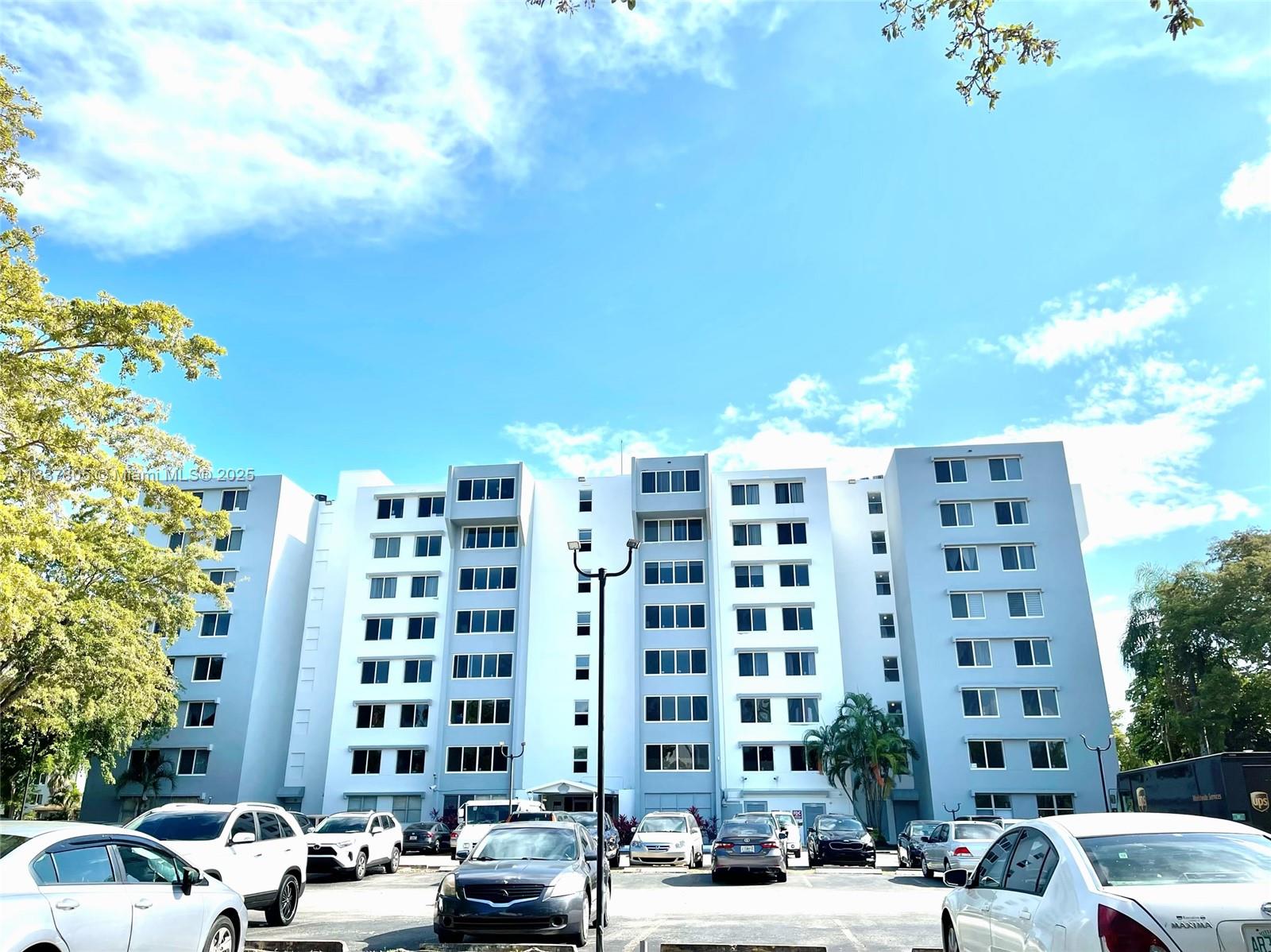 Dadeland Place Condo