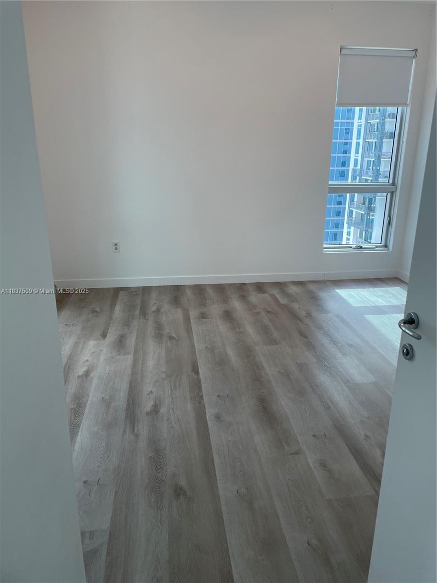 300 S Biscayne Blvd #T-1802, Miami FL 33131