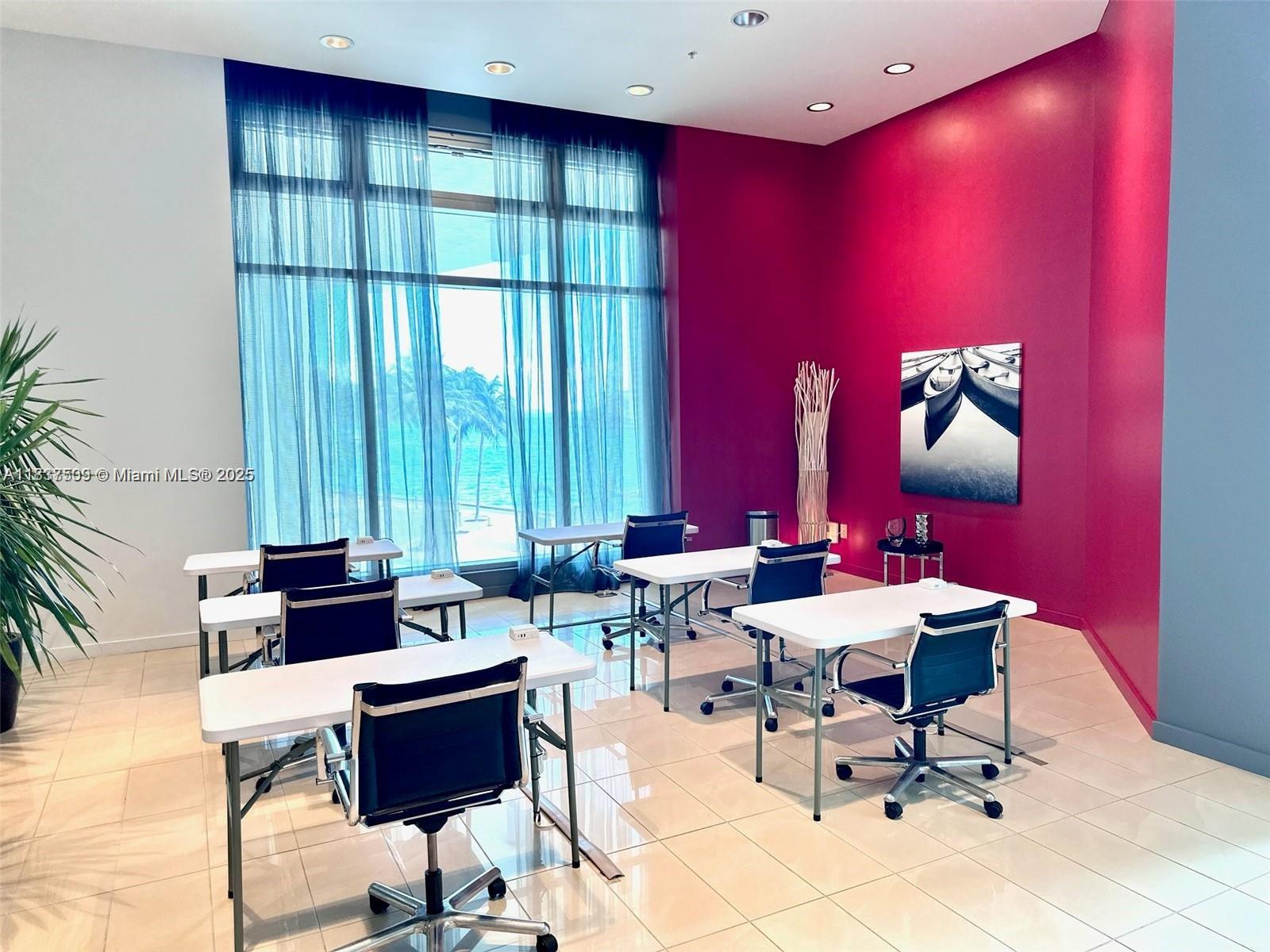 300 S Biscayne Blvd #T-1802, Miami FL 33131