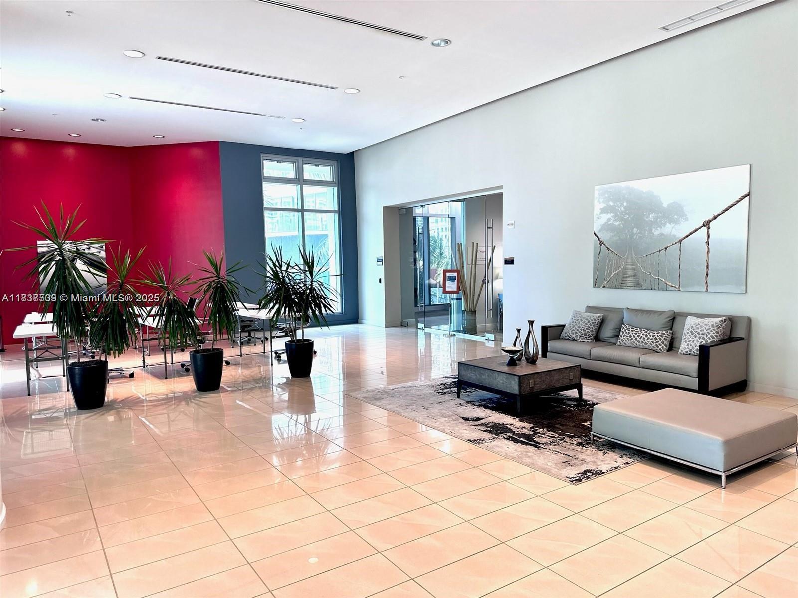 300 S Biscayne Blvd #T-1802, Miami FL 33131