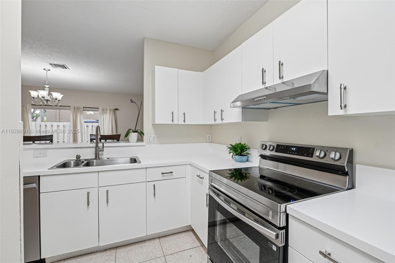 16111 Emerald Cove Rd, Weston, Florida image 10