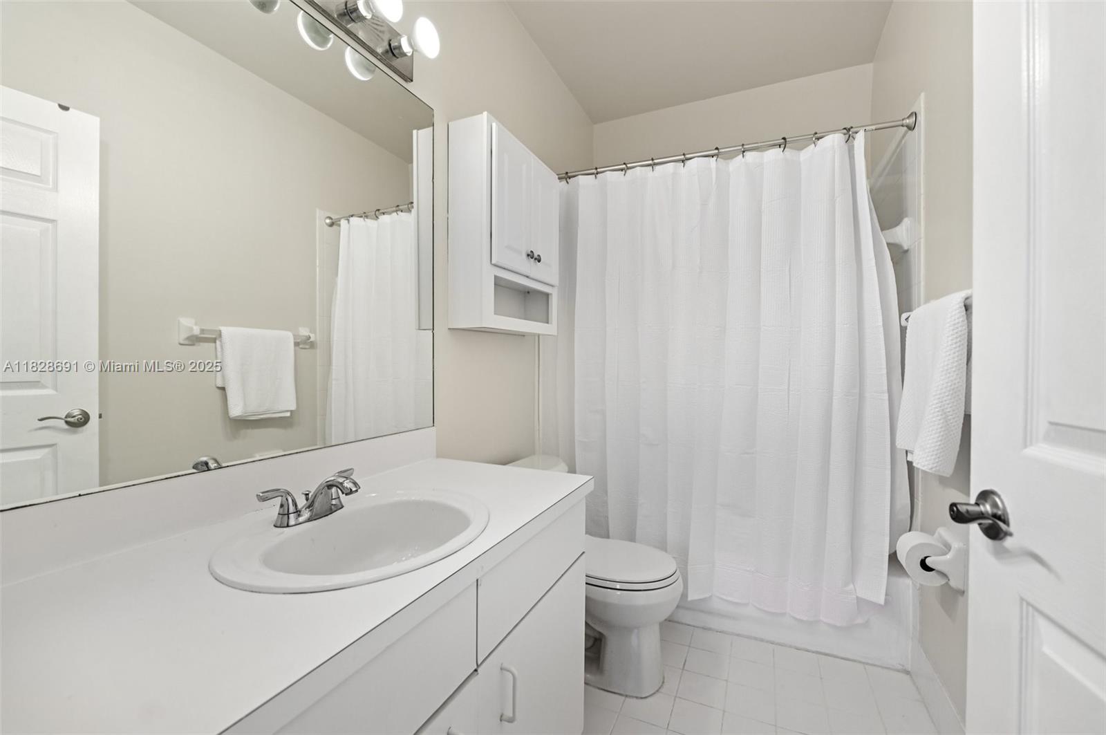 16111 Emerald Cove Rd, Weston, Florida image 22
