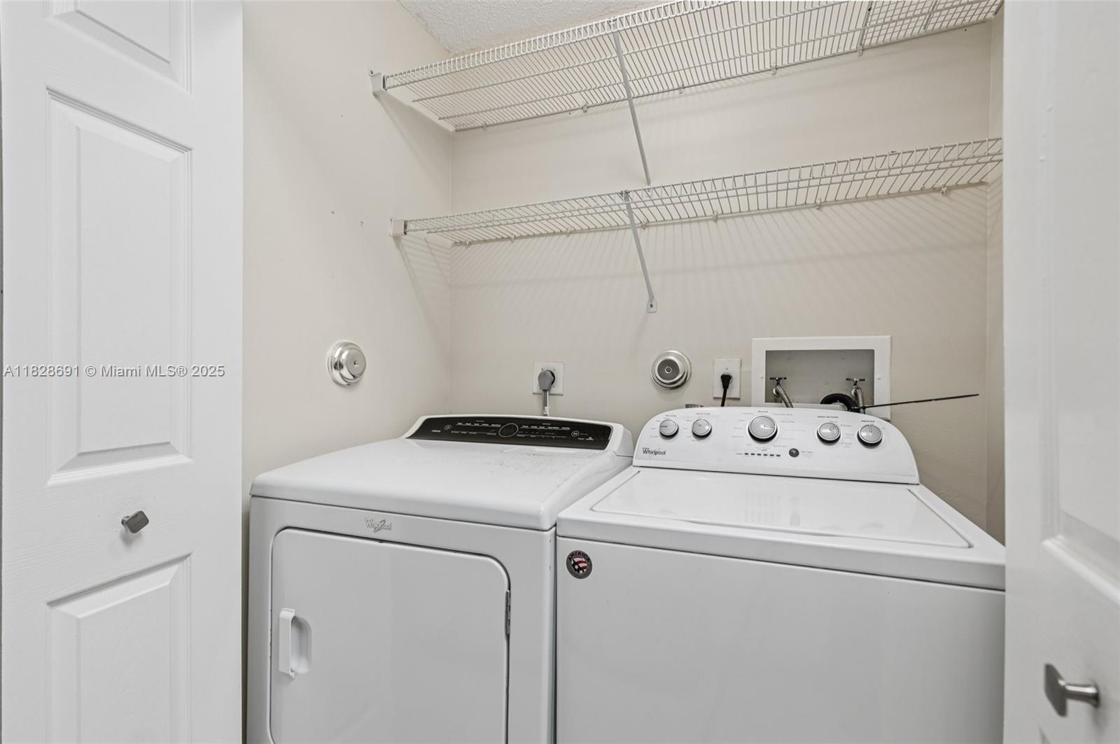 16111 Emerald Cove Rd, Weston, Florida image 25