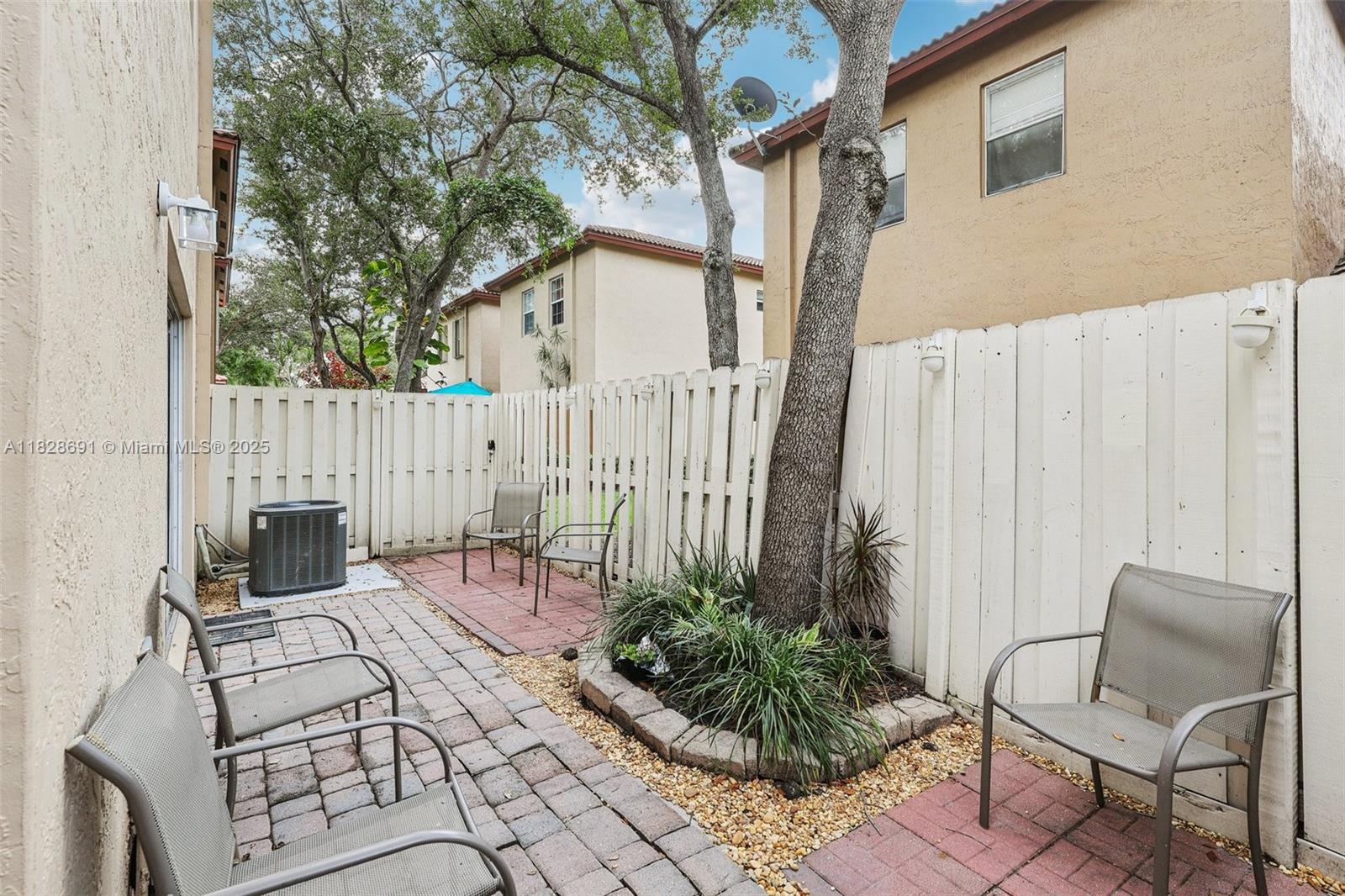 16111 Emerald Cove Rd, Weston, Florida image 26