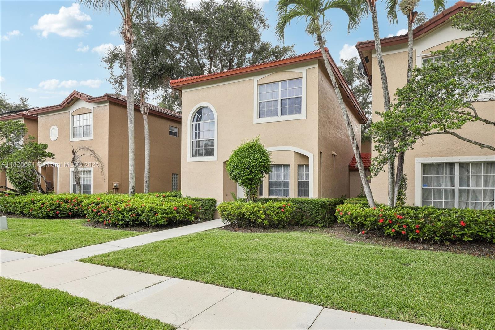 16111 Emerald Cove Rd, Weston, Florida image 32