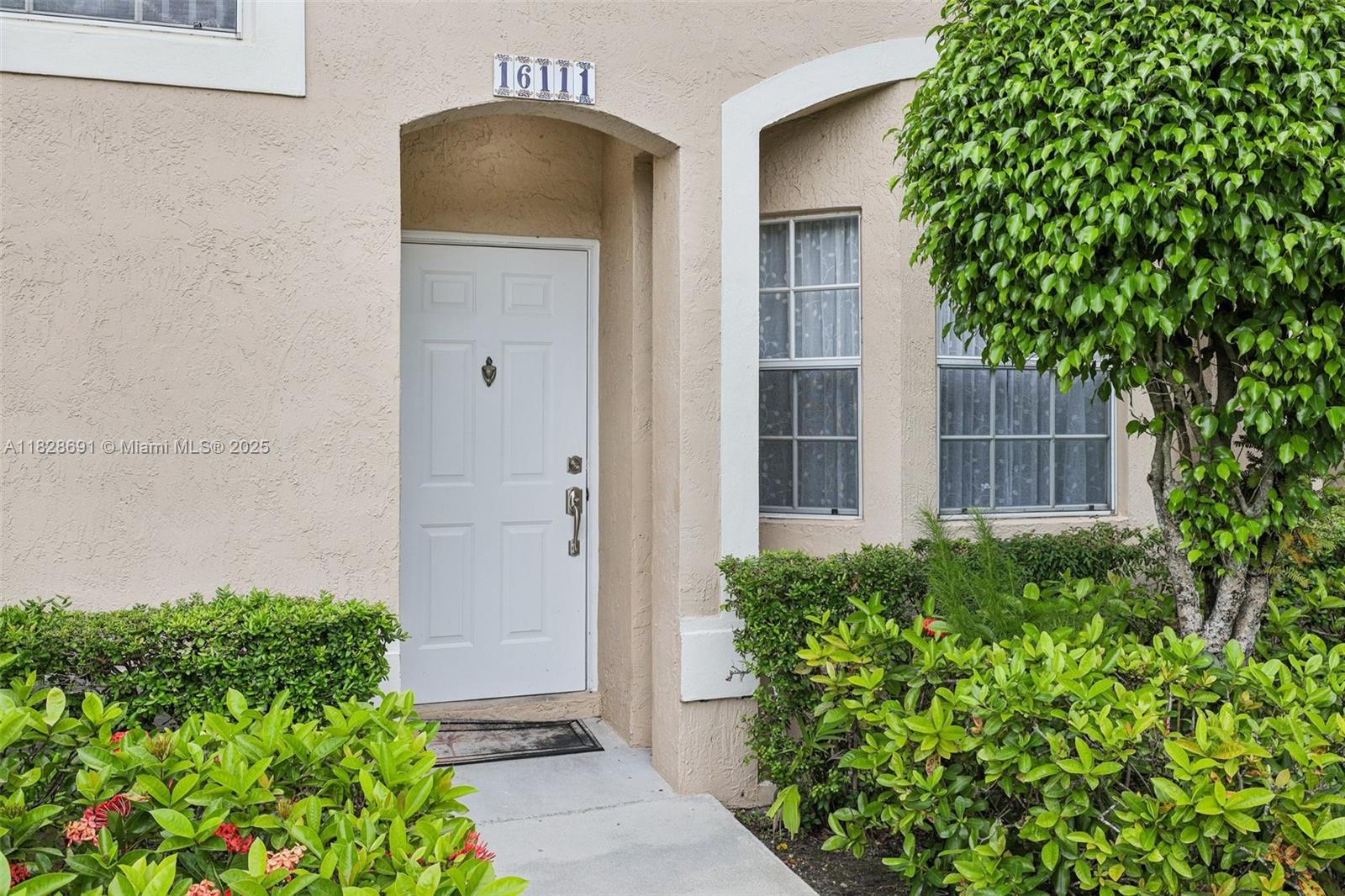16111 Emerald Cove Rd, Weston, Florida image 33