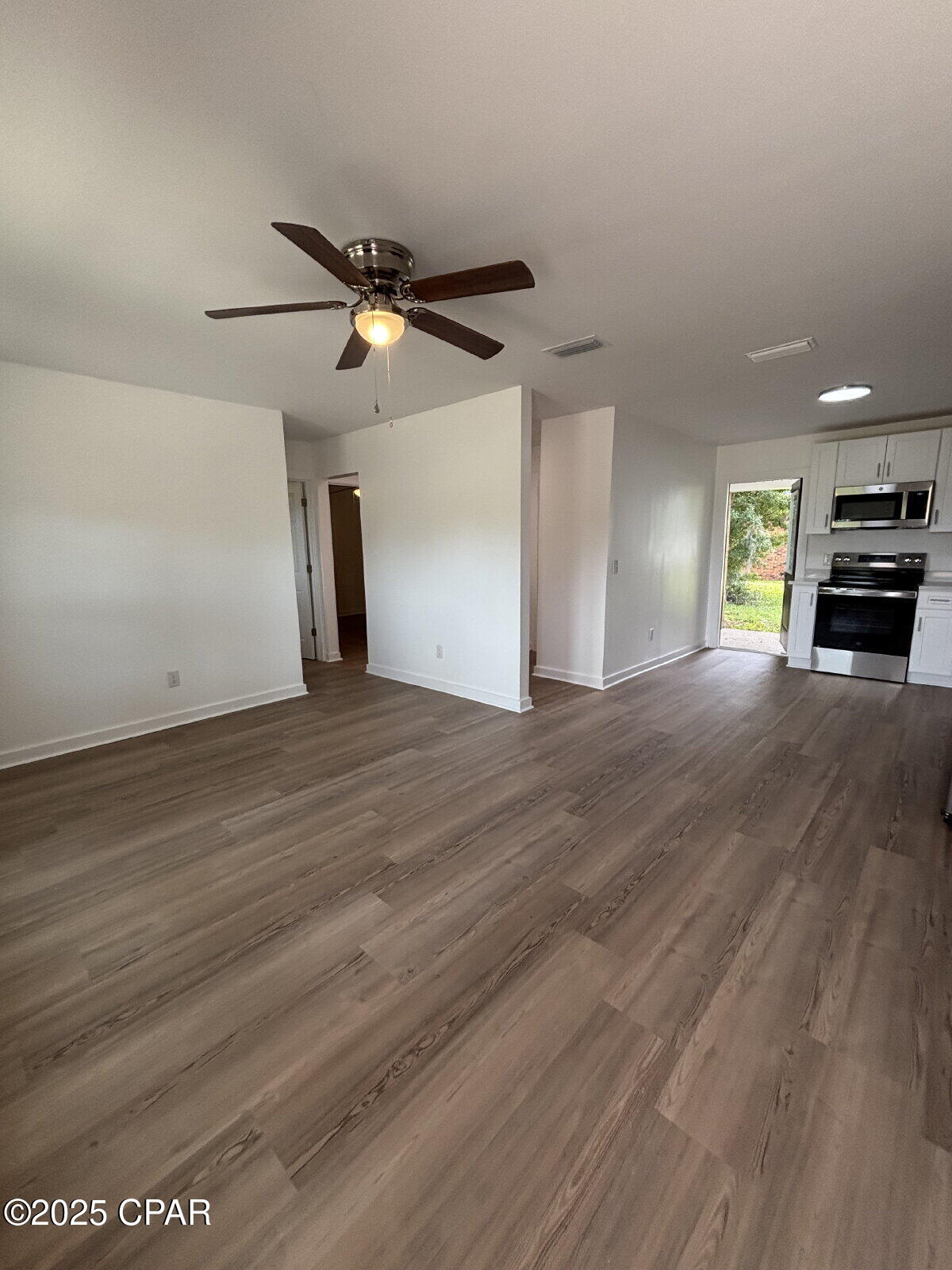 Image 7 For 715 17th Street 3