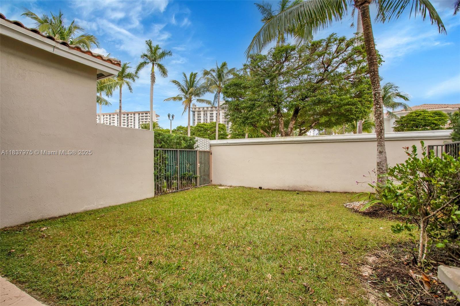 834 Spinnaker Dr E, Hollywood, Florida image 10