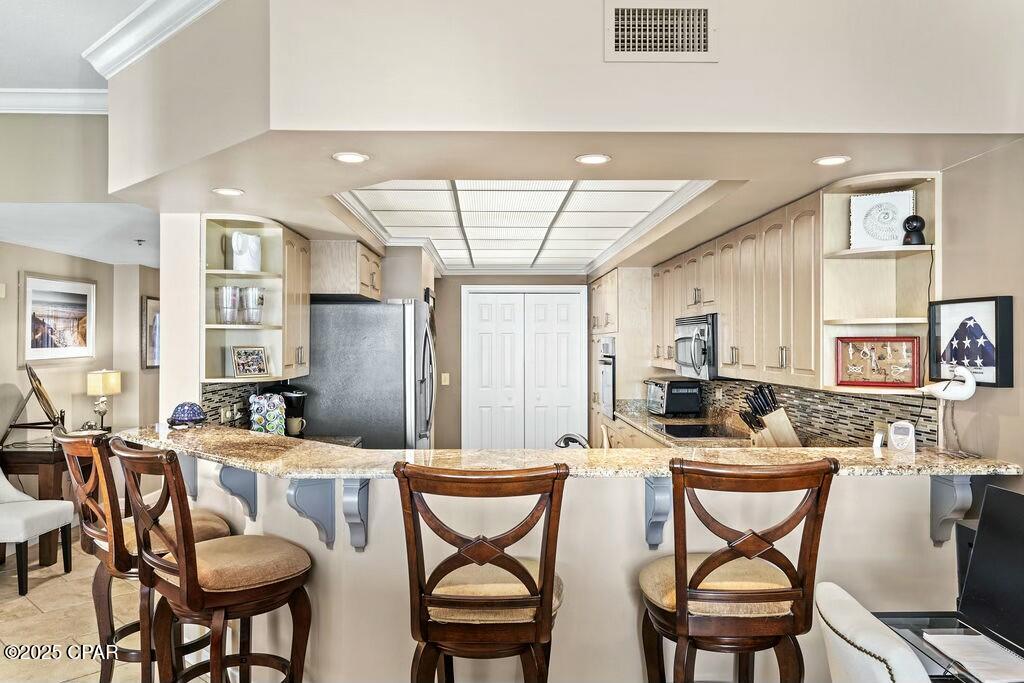 Image 15 For 6323 Thomas Drive 904b