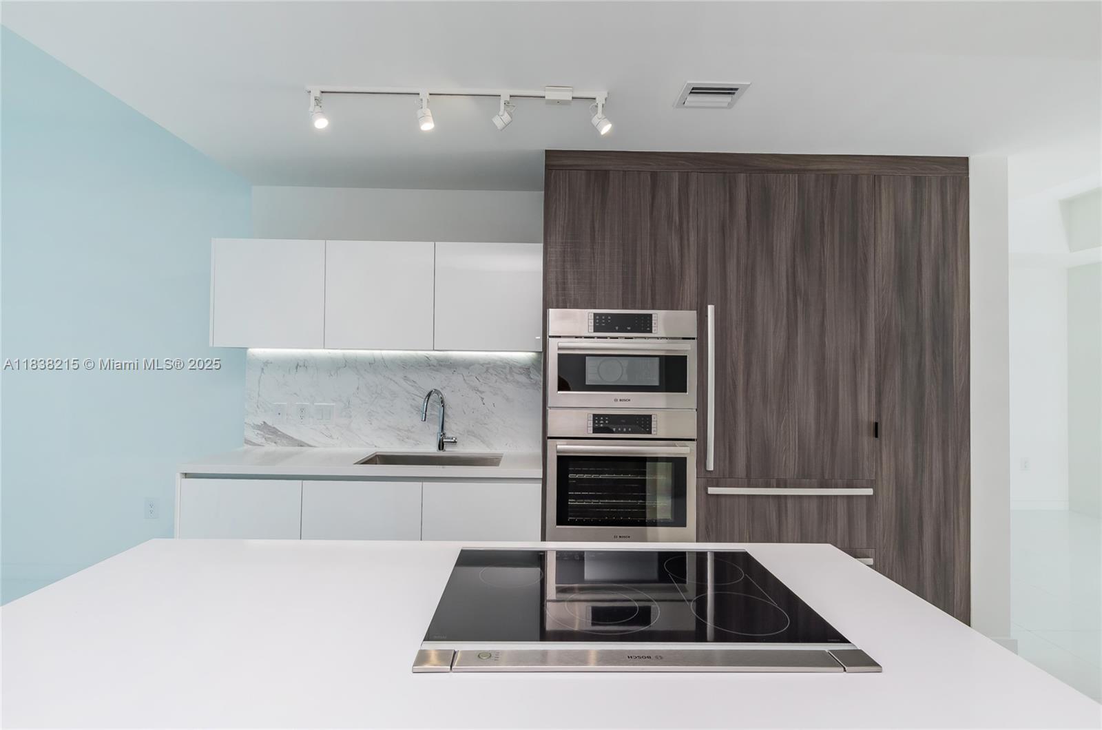 851 NE 1st Ave #2405, Miami FL 33132
