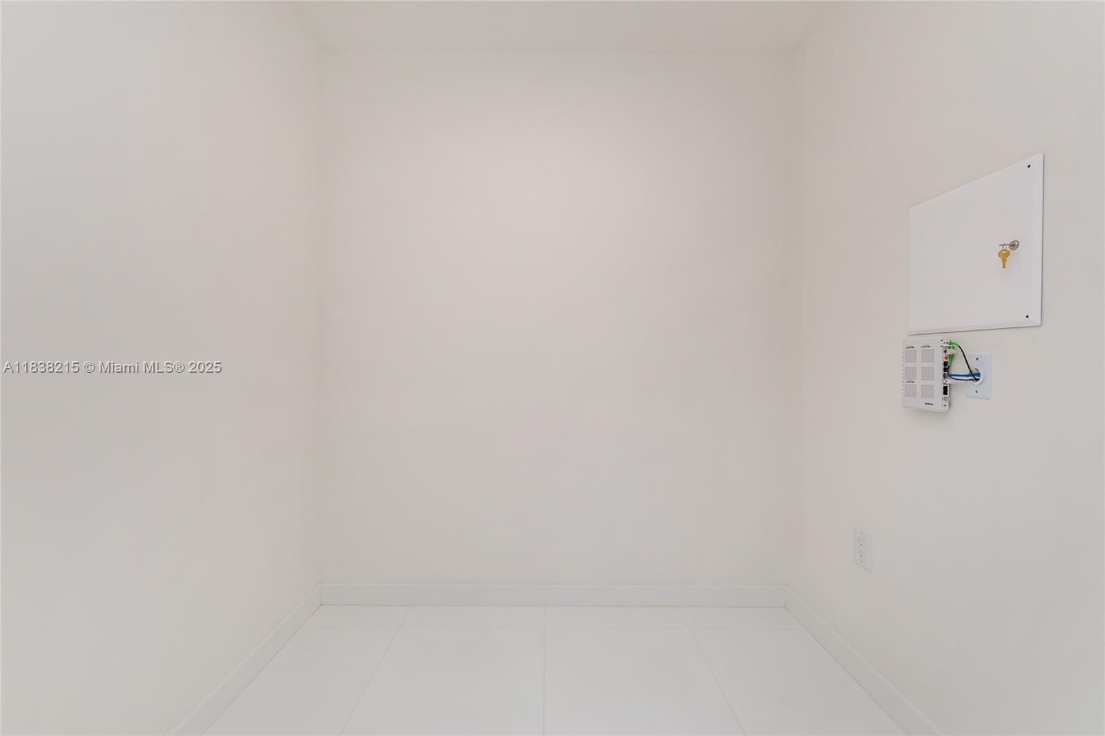 851 NE 1st Ave #2405, Miami FL 33132