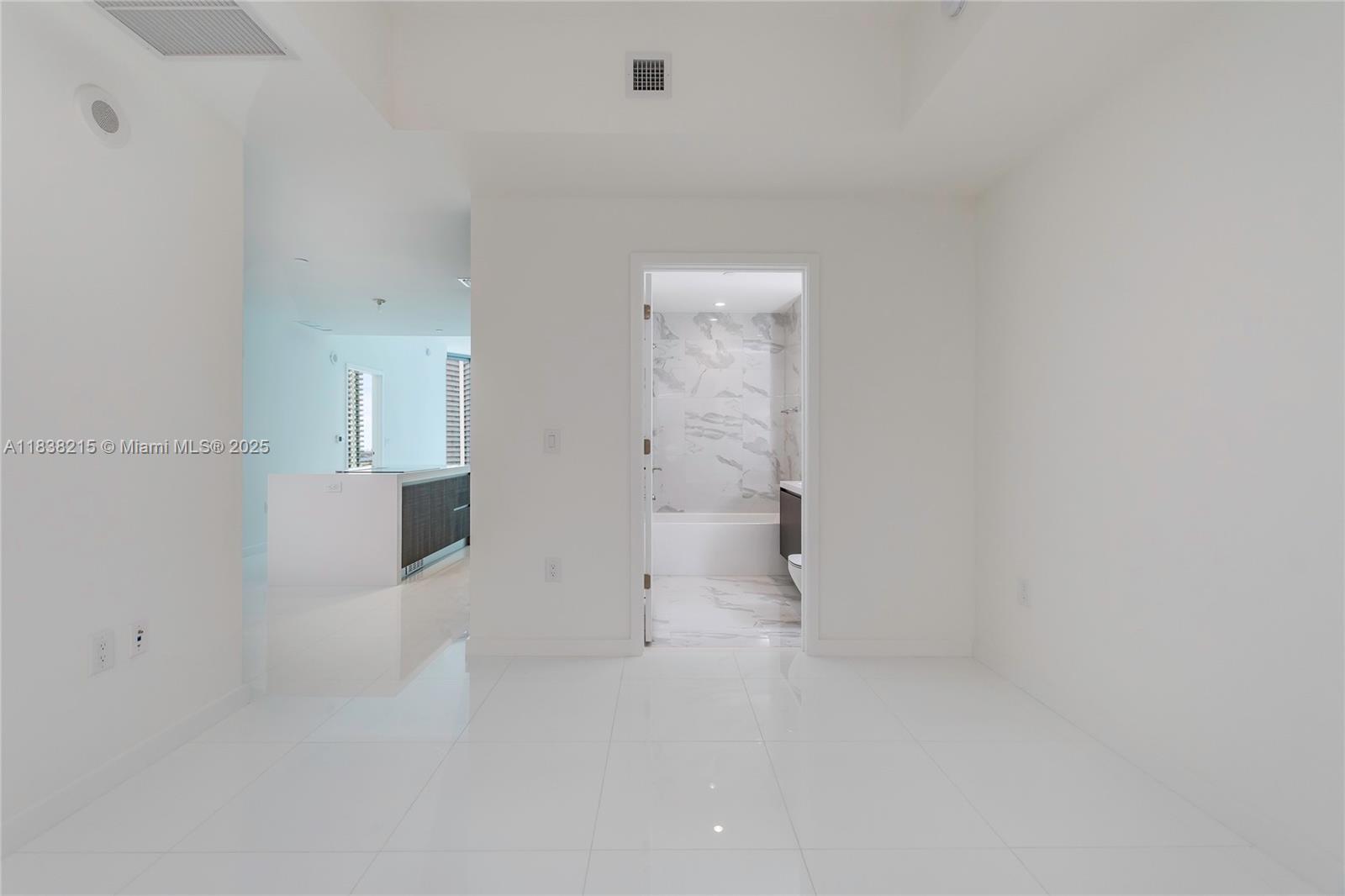 851 NE 1st Ave #2405, Miami FL 33132