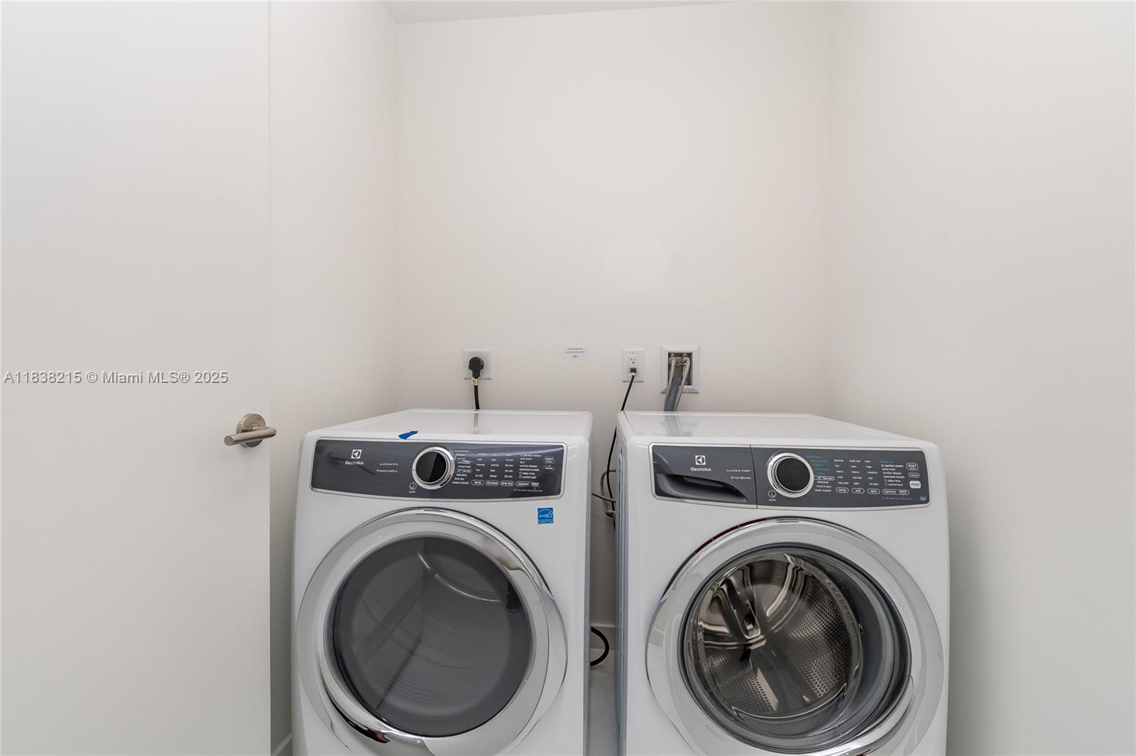 851 NE 1st Ave #2405, Miami FL 33132