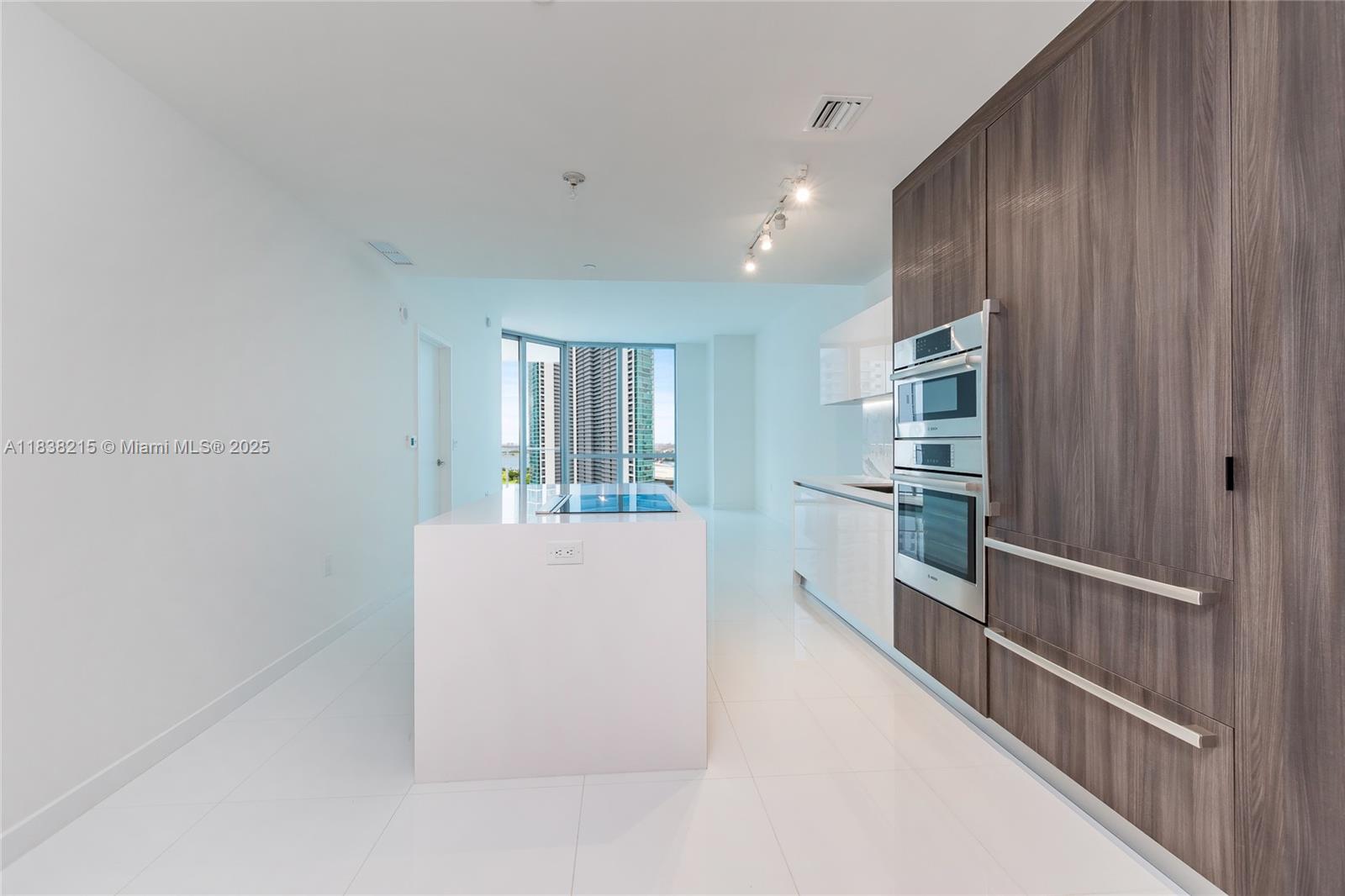 851 NE 1st Ave #2405, Miami FL 33132