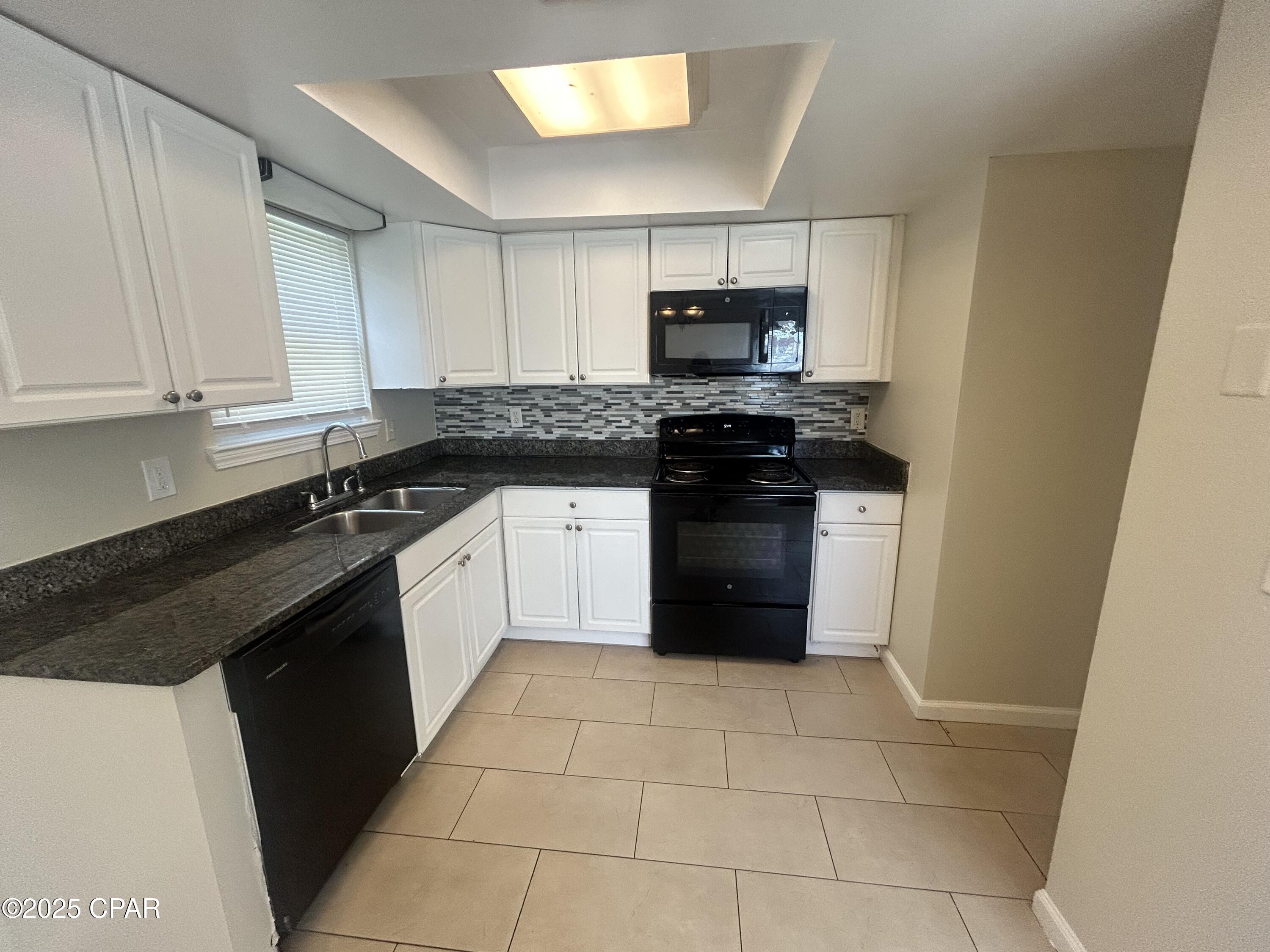 Image 4 For 3914 11th Street 201