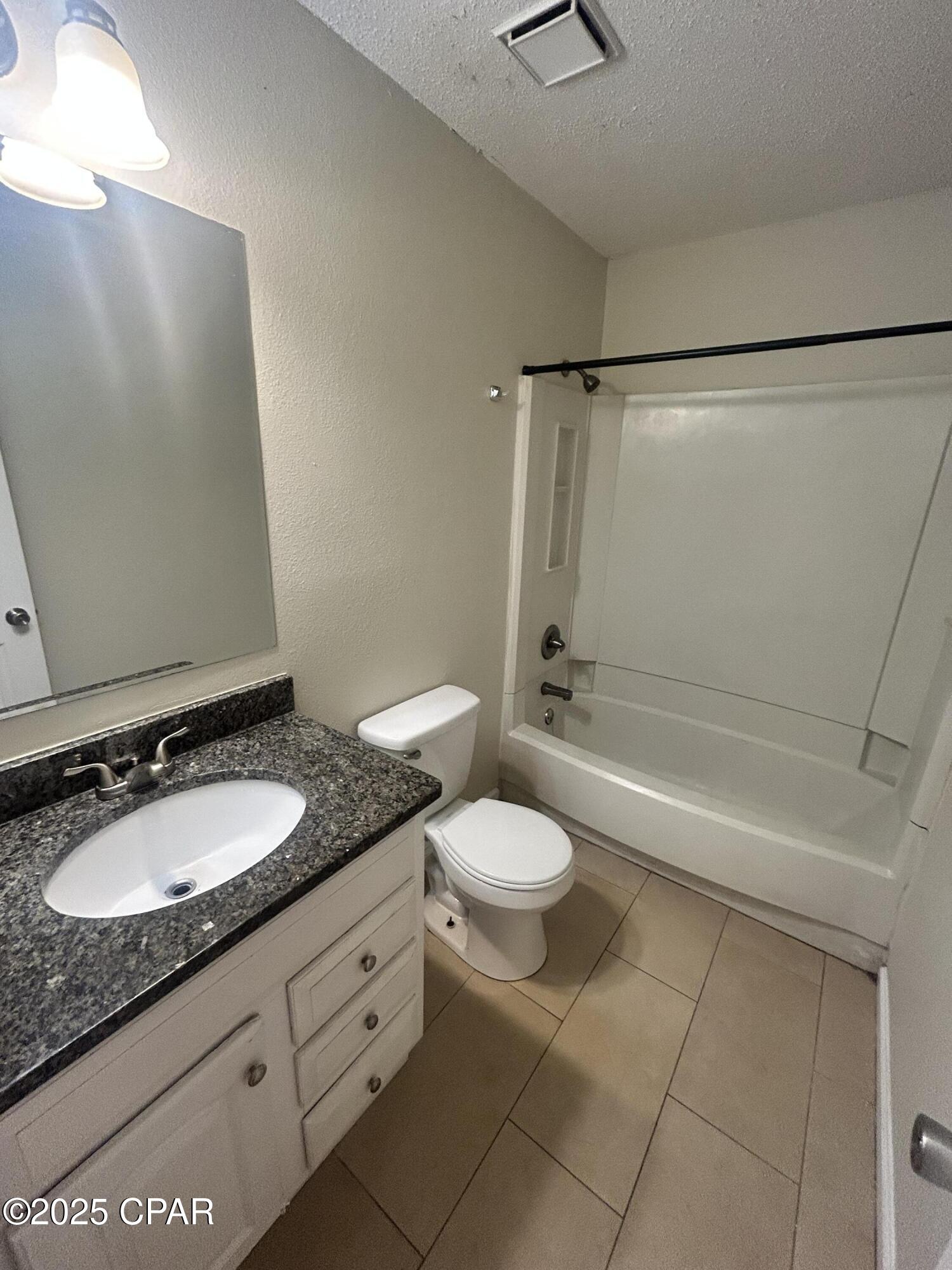 Image 6 For 3914 11th Street 201
