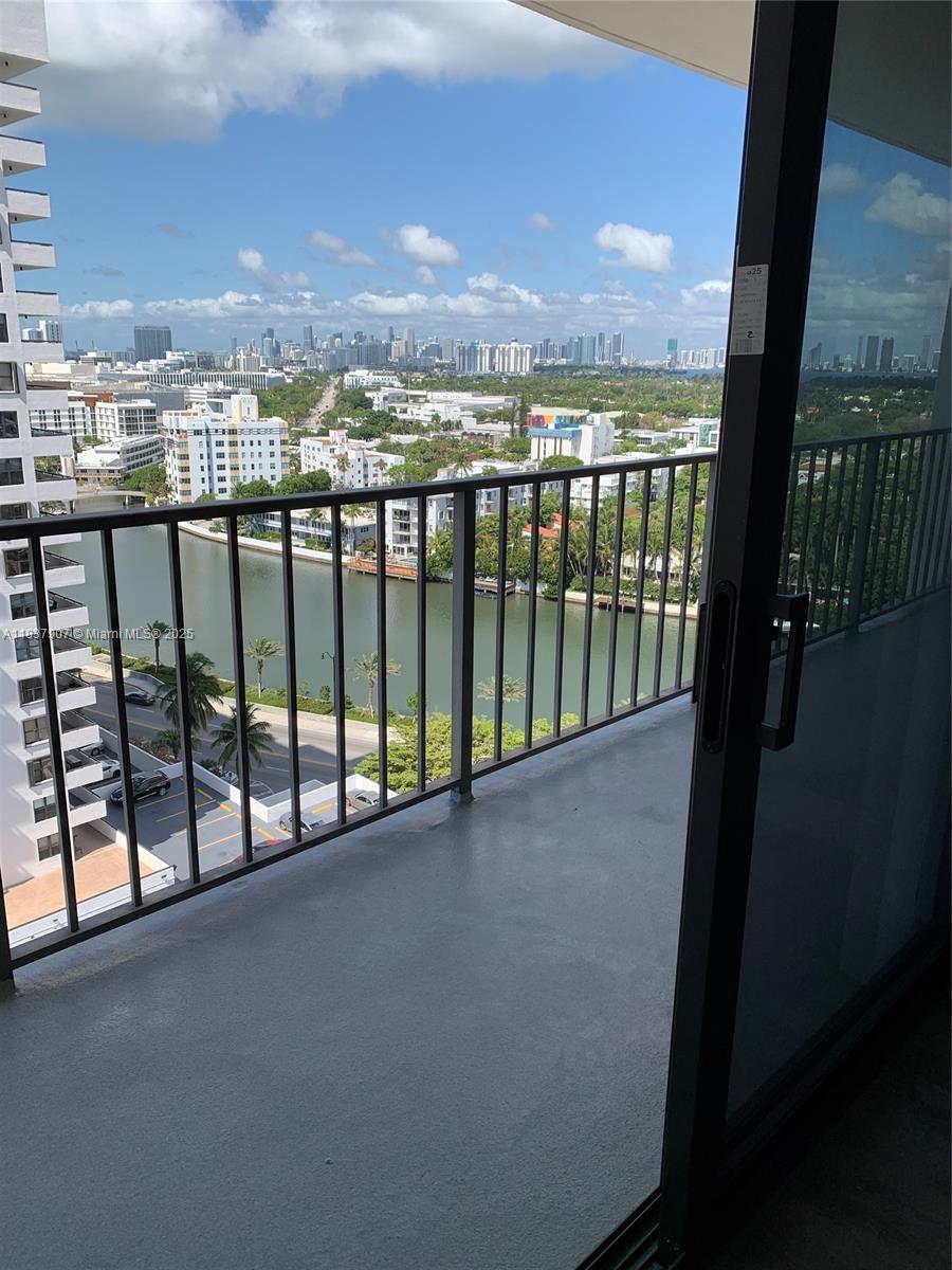 2625 Collins Ave 1802